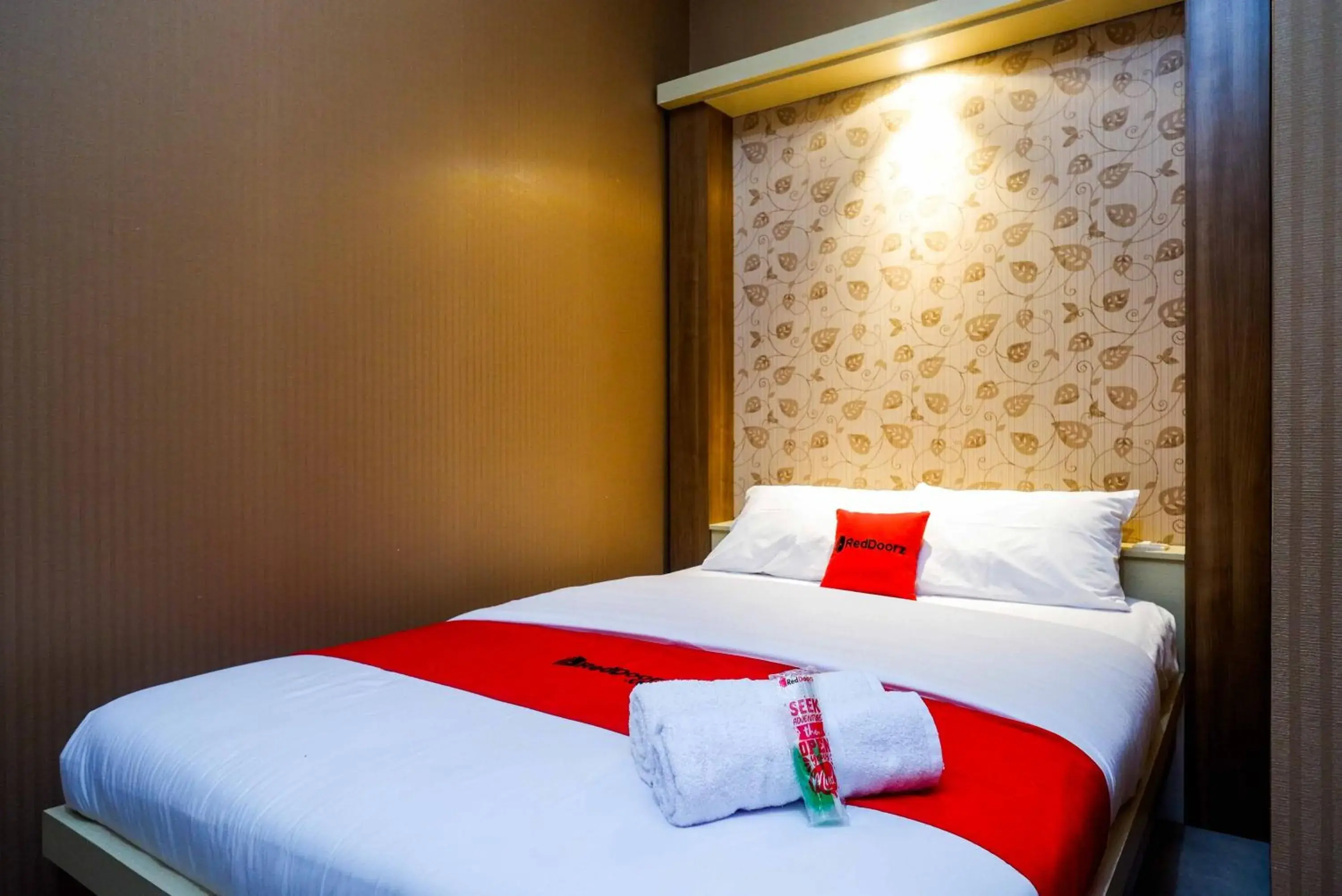 Bed in RedDoorz near Simpang Tujuh Kudus Bed in RedDoorz near Simpang Tujuh Kudus