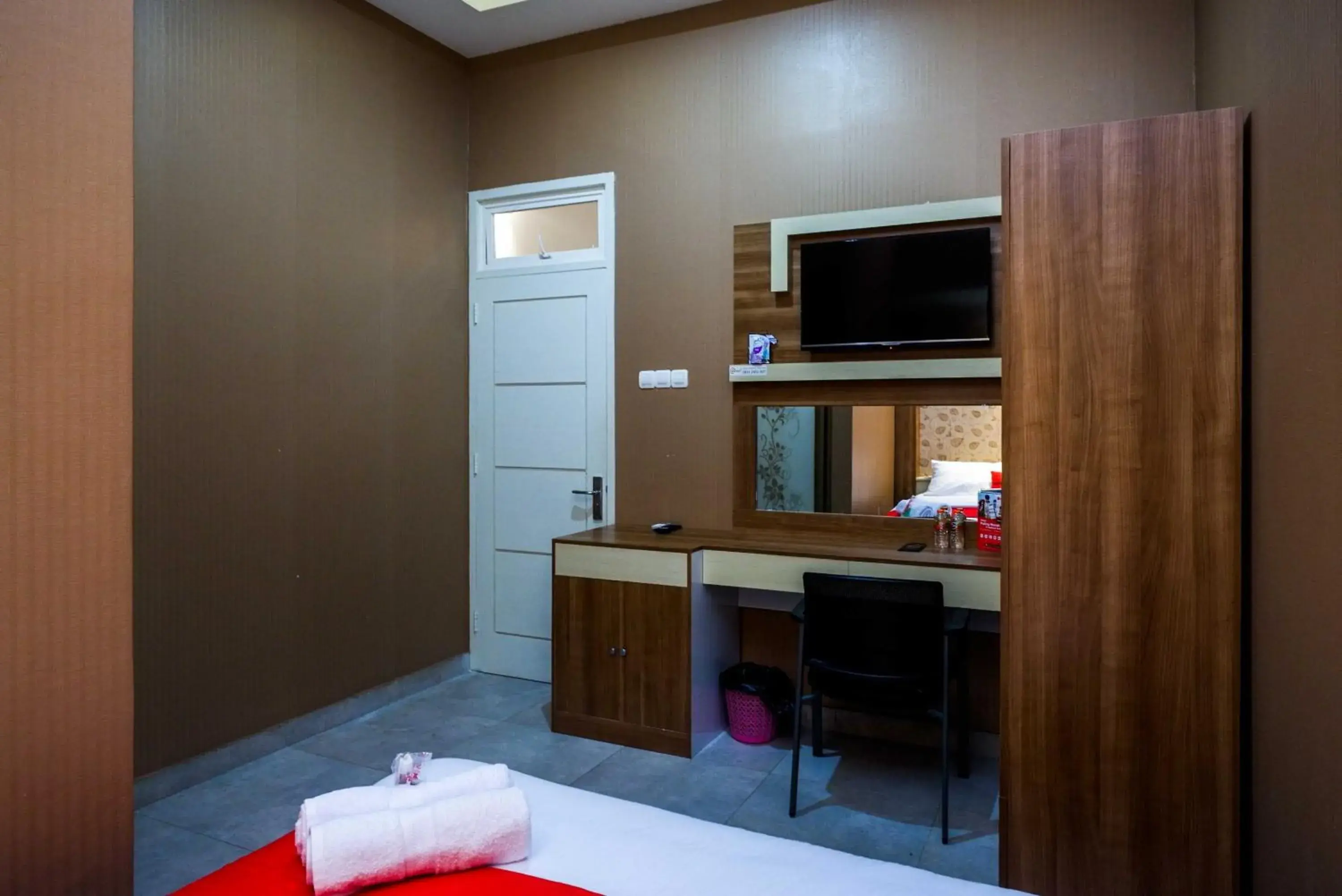 Bed in RedDoorz near Simpang Tujuh Kudus Bed in RedDoorz near Simpang Tujuh Kudus