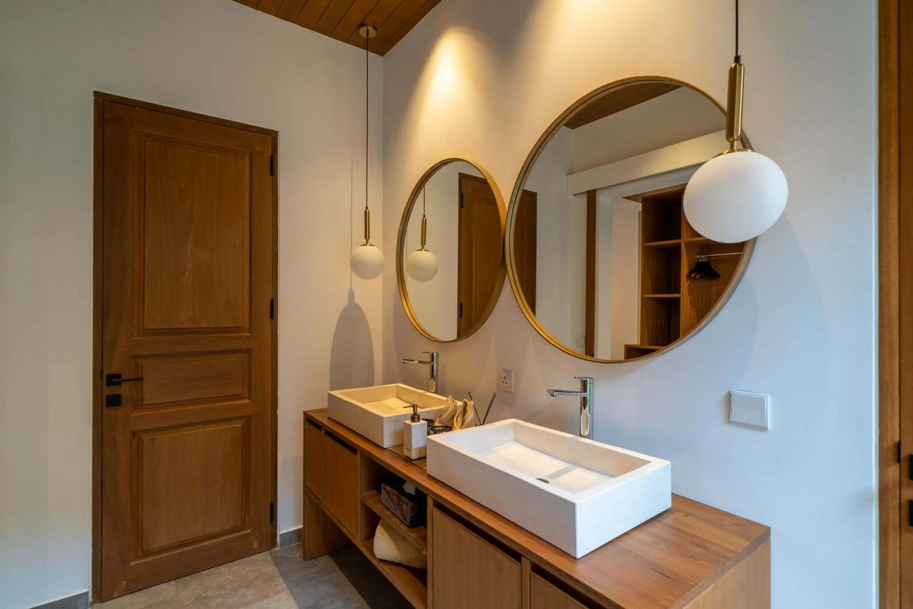 Bathroom in Villa Nusantara 6 by Alfred in Bali