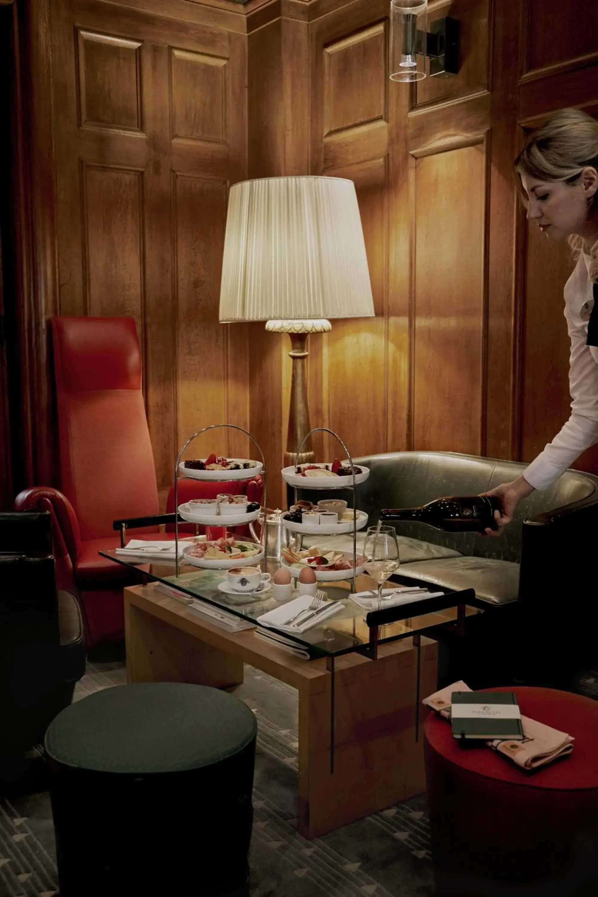 Lounge or bar in Parkhotel Laurin Lounge or bar in Parkhotel Laurin