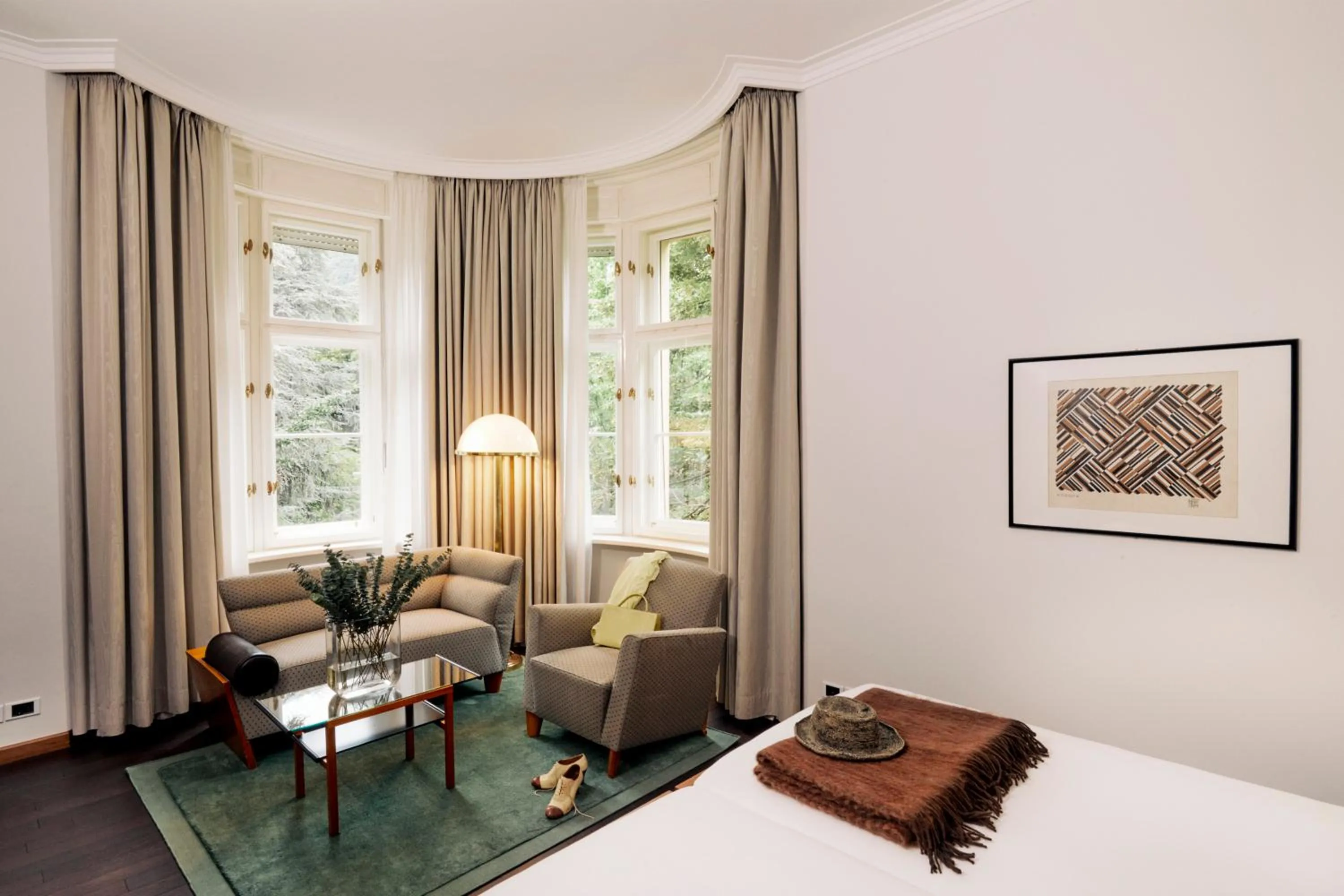 Living room, Bed in Parkhotel Laurin