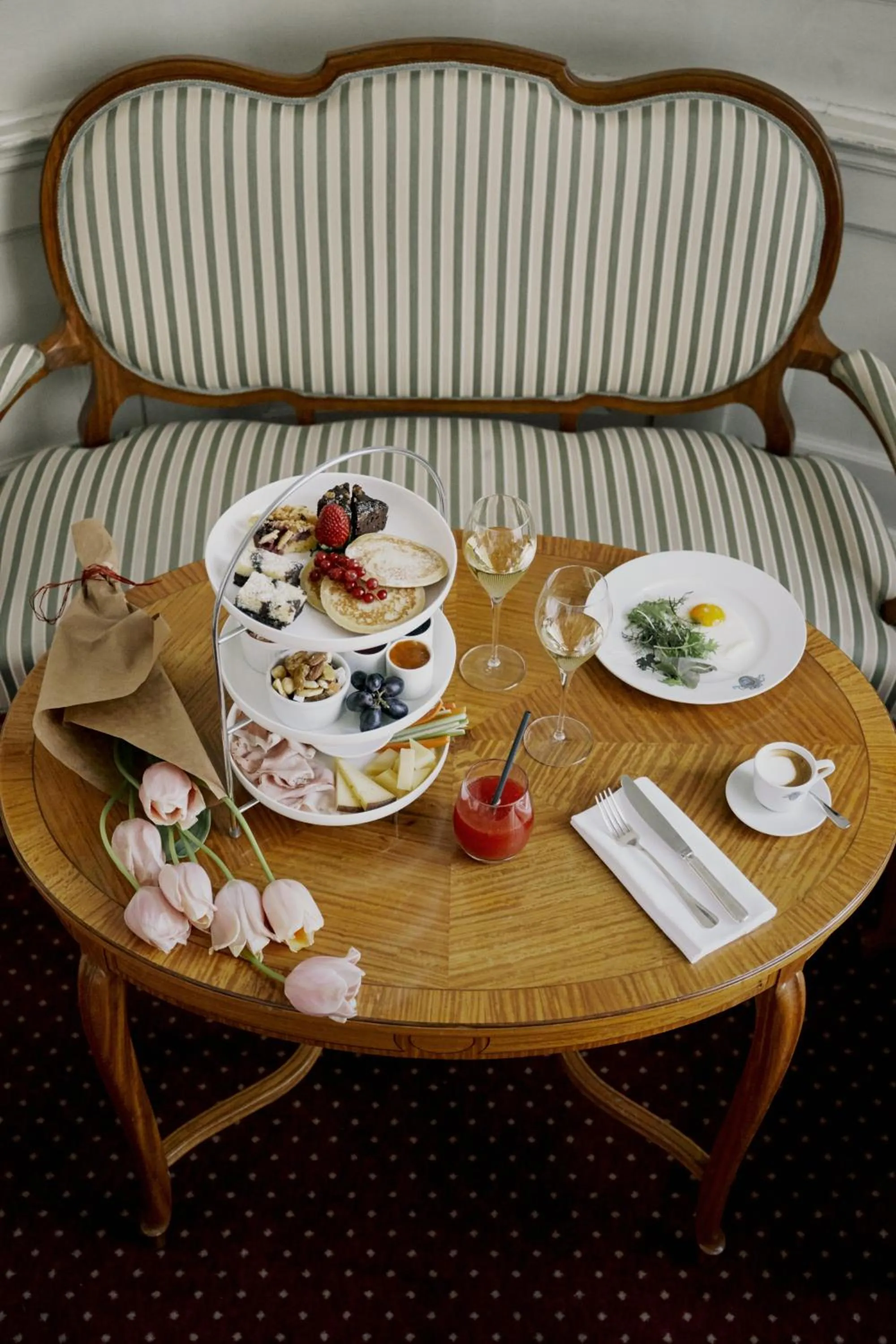 Lounge or bar in Parkhotel Laurin