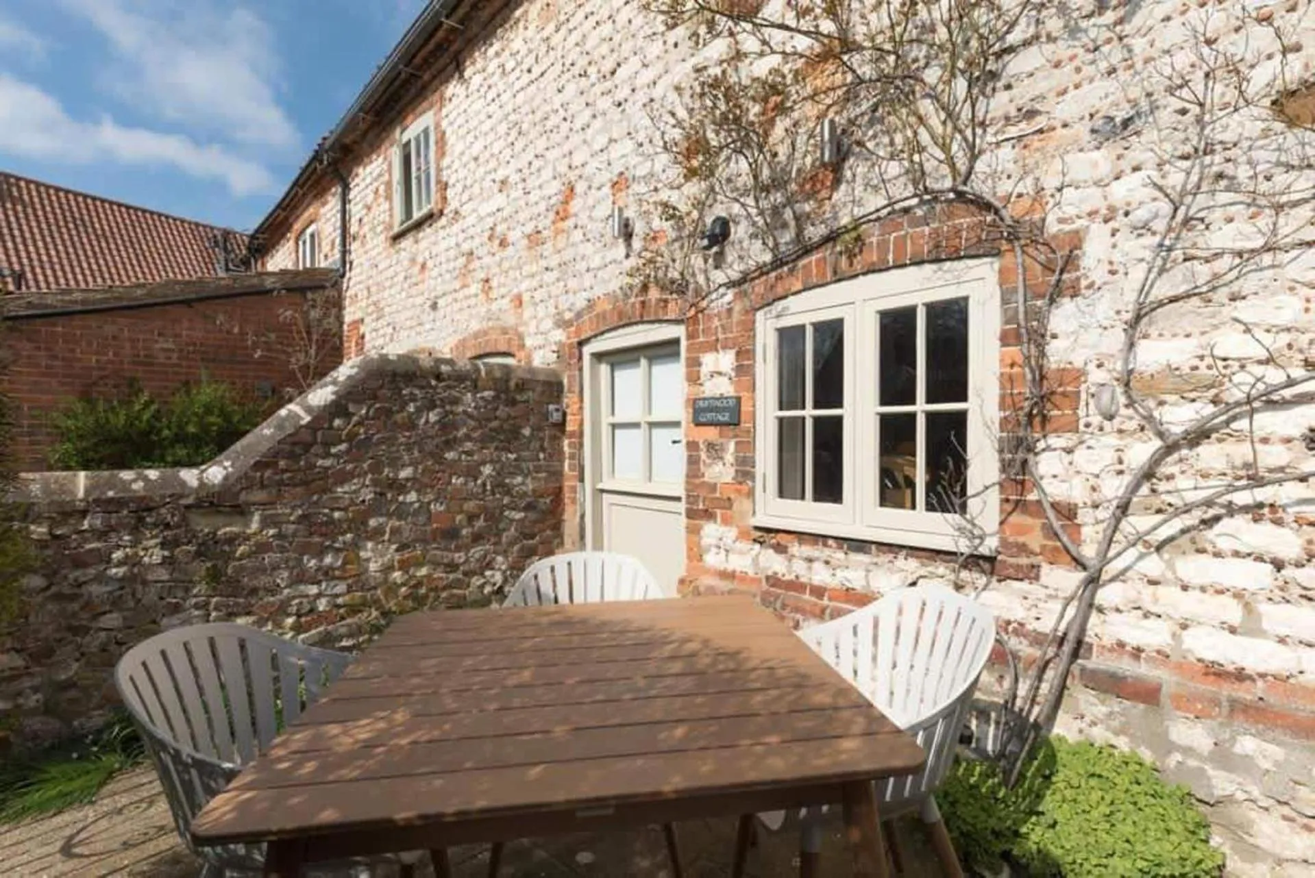 Driftwood Cottage Holme next the sea pets go free