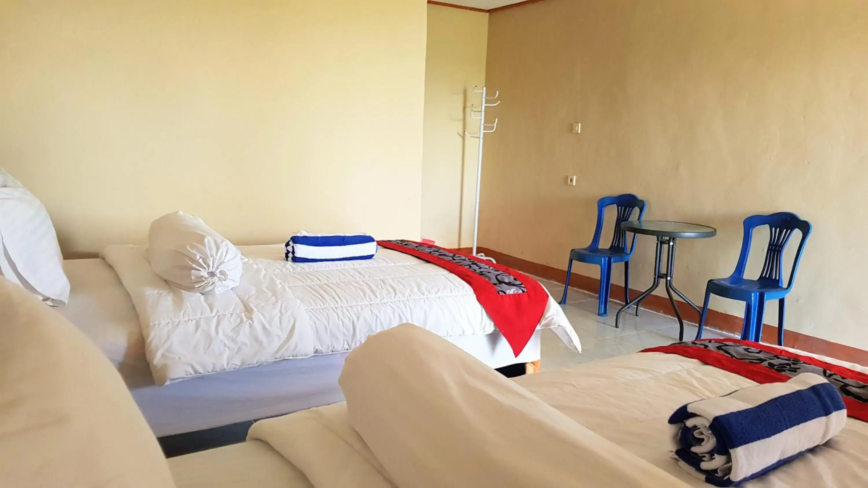 Bed in Villa Alam Flores Mbohang Ruteng Mitra RedDoorz Bed in Villa Alam Flores Mbohang Ruteng Mitra RedDoorz