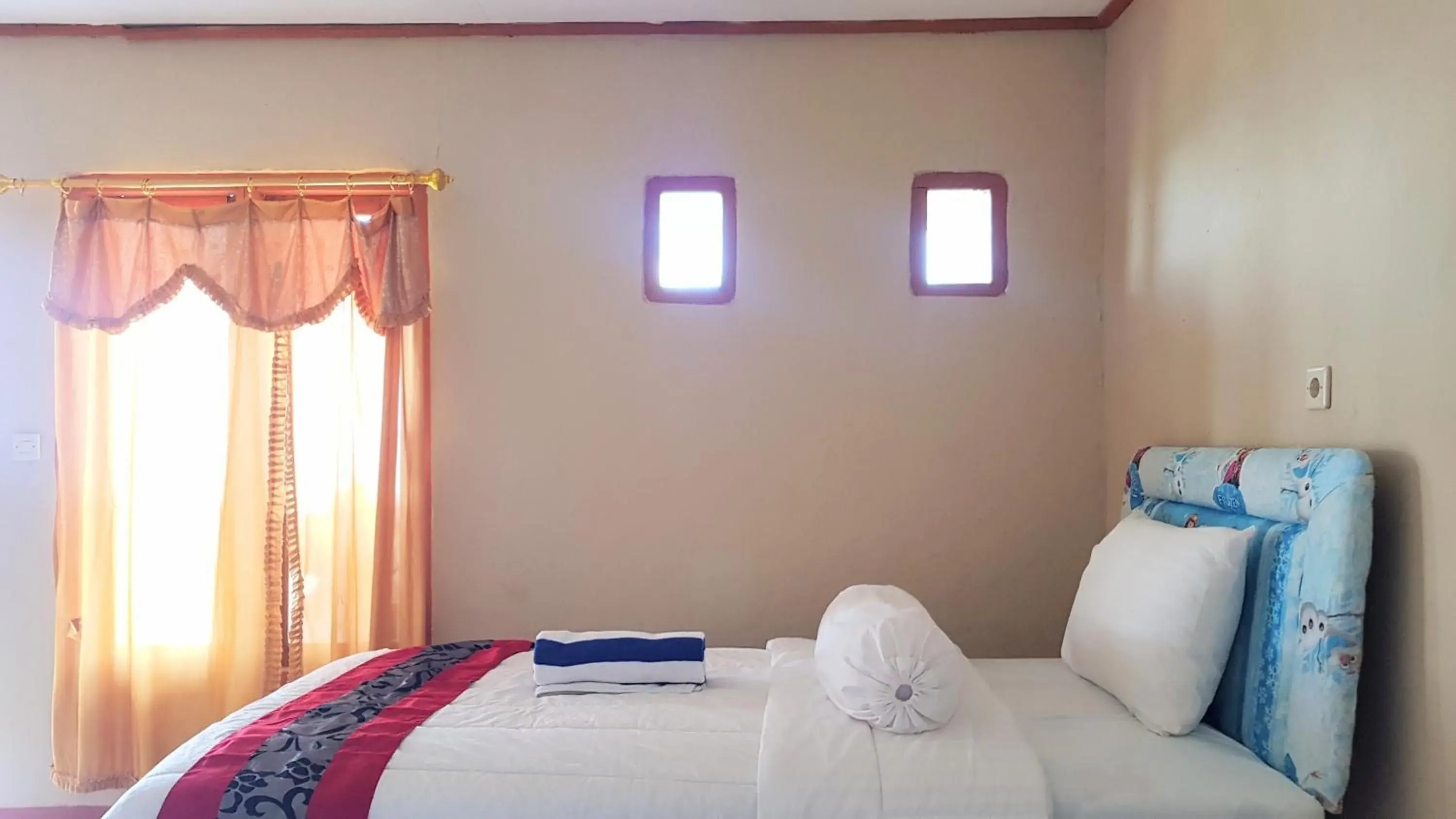 Bed in Villa Alam Flores Mbohang Ruteng Mitra RedDoorz Bed in Villa Alam Flores Mbohang Ruteng Mitra RedDoorz