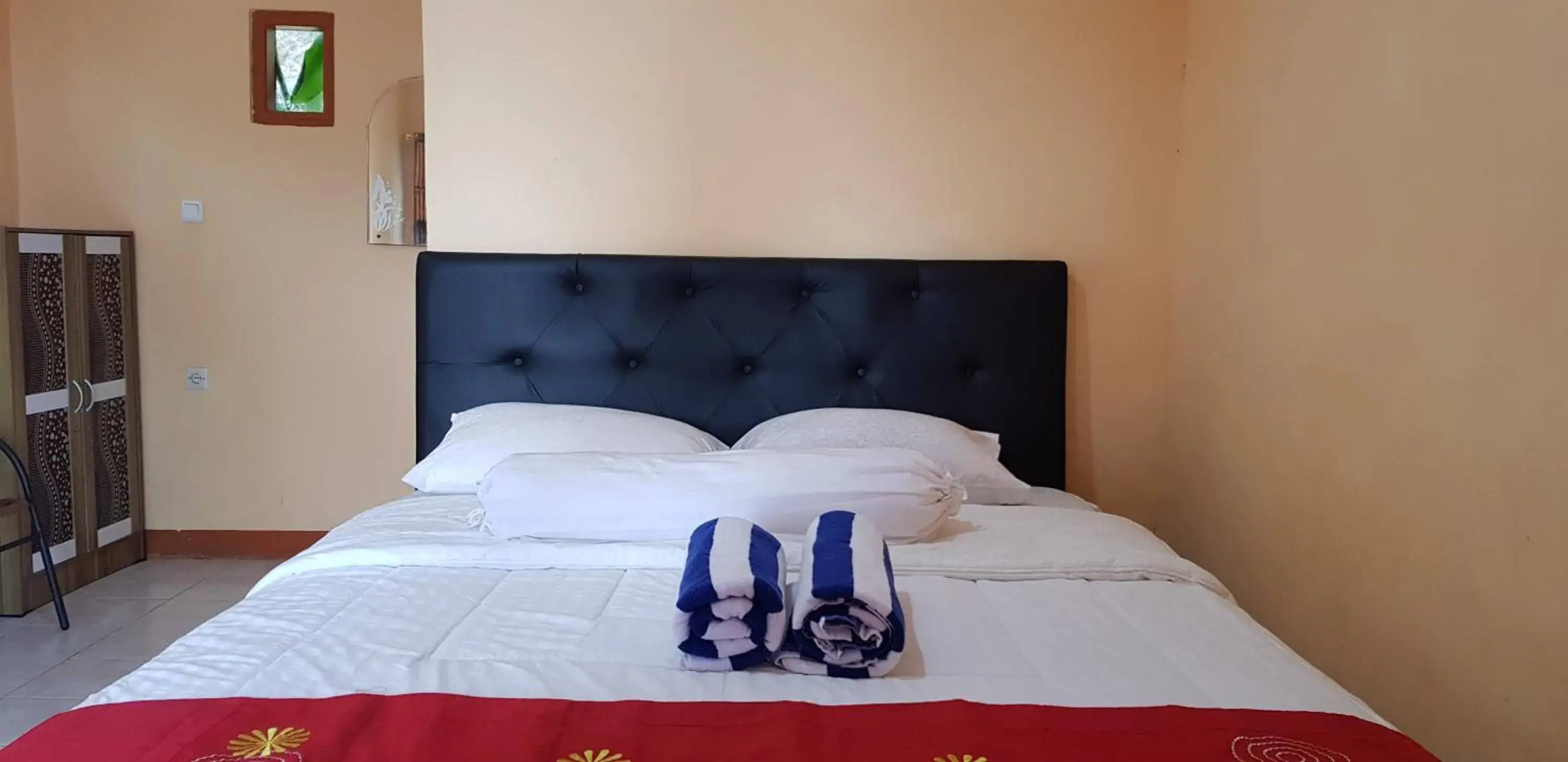 Bed in Villa Alam Flores Mbohang Ruteng Mitra RedDoorz Bed in Villa Alam Flores Mbohang Ruteng Mitra RedDoorz