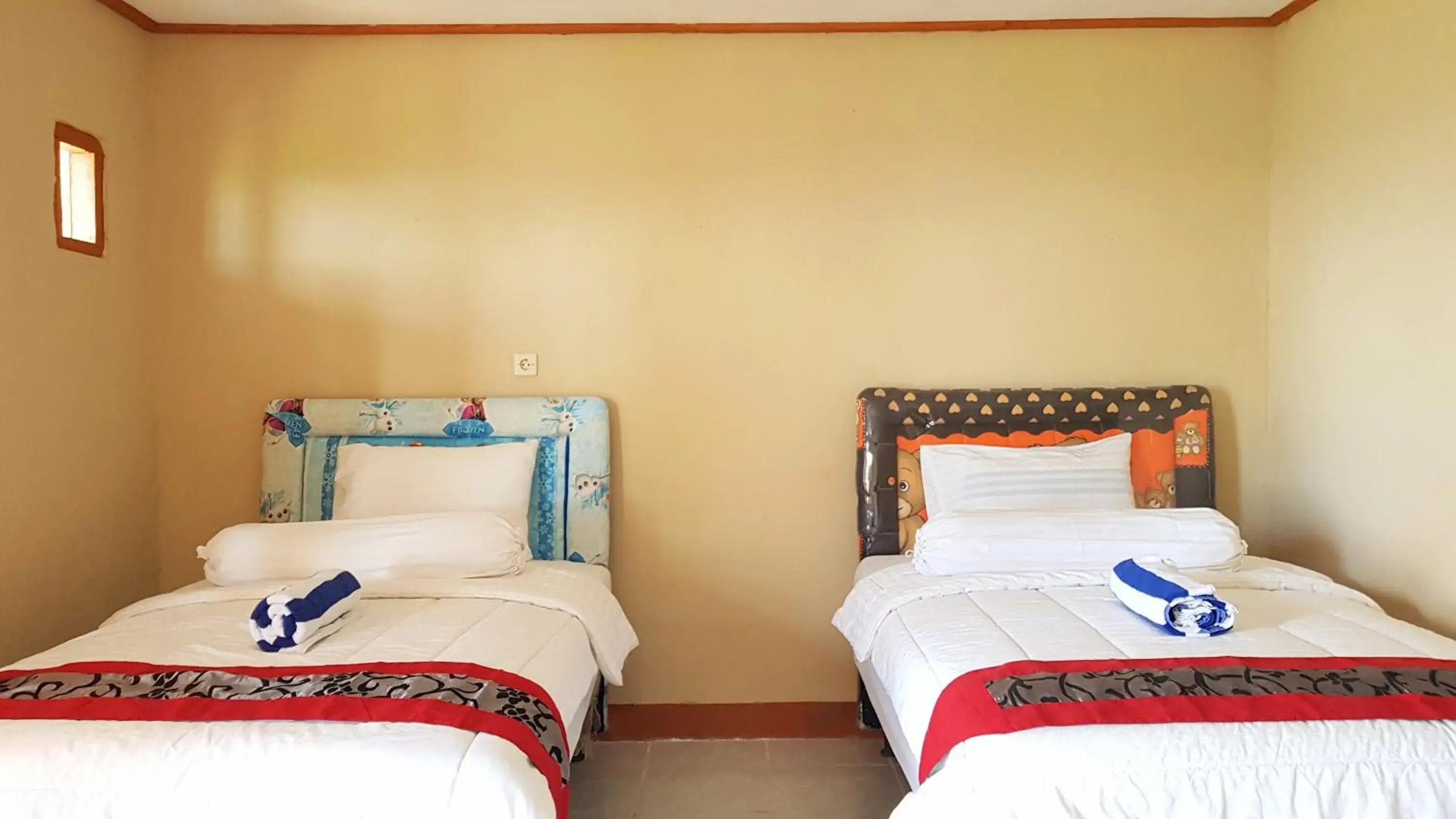 Bed in Villa Alam Flores Mbohang Ruteng Mitra RedDoorz Bed in Villa Alam Flores Mbohang Ruteng Mitra RedDoorz