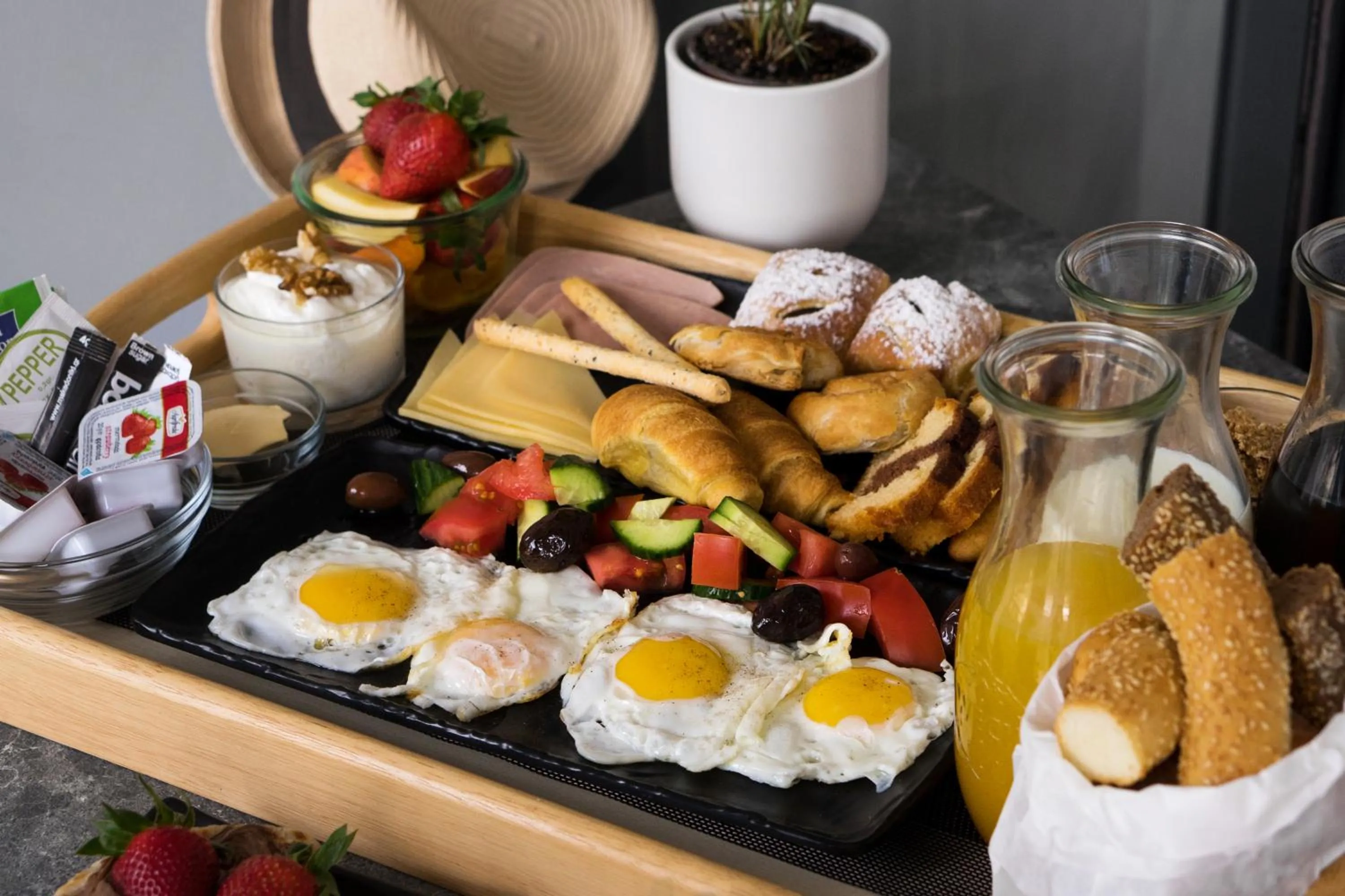 Breakfast in Melite Luxury Rooms & Apartments
