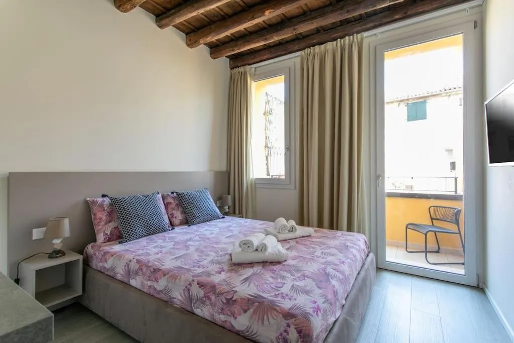 Residenza SubitoSanto - Appartamento con balconcino "3B"