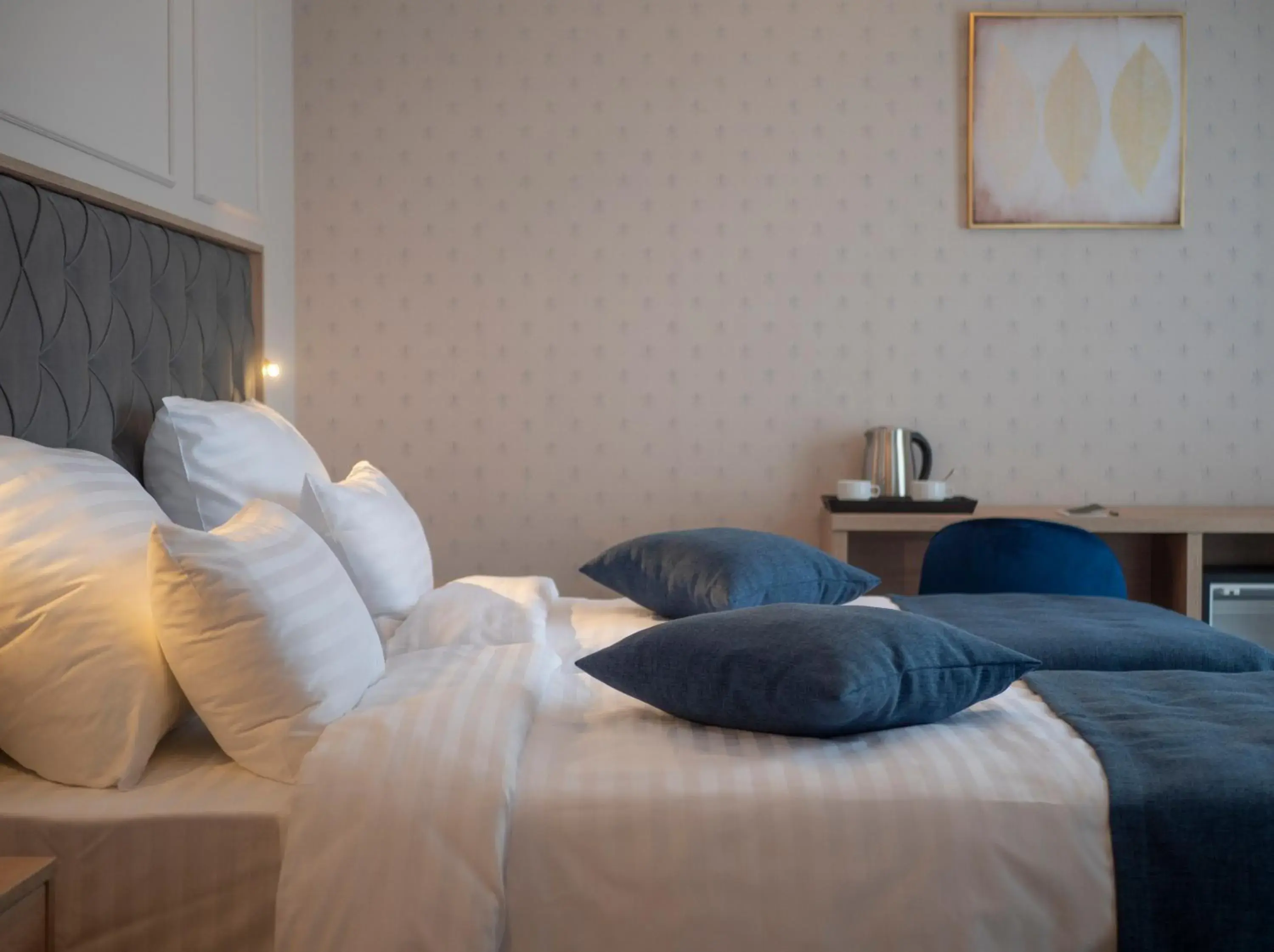 Superior Double or Twin Room with Garden View in Hotel Idila Budva Superior Double or Twin Room with Garden View in Hotel Idila Budva