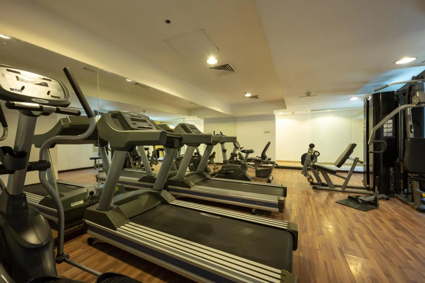 Fitness centre/facilities in Pearl Swiss Hotel