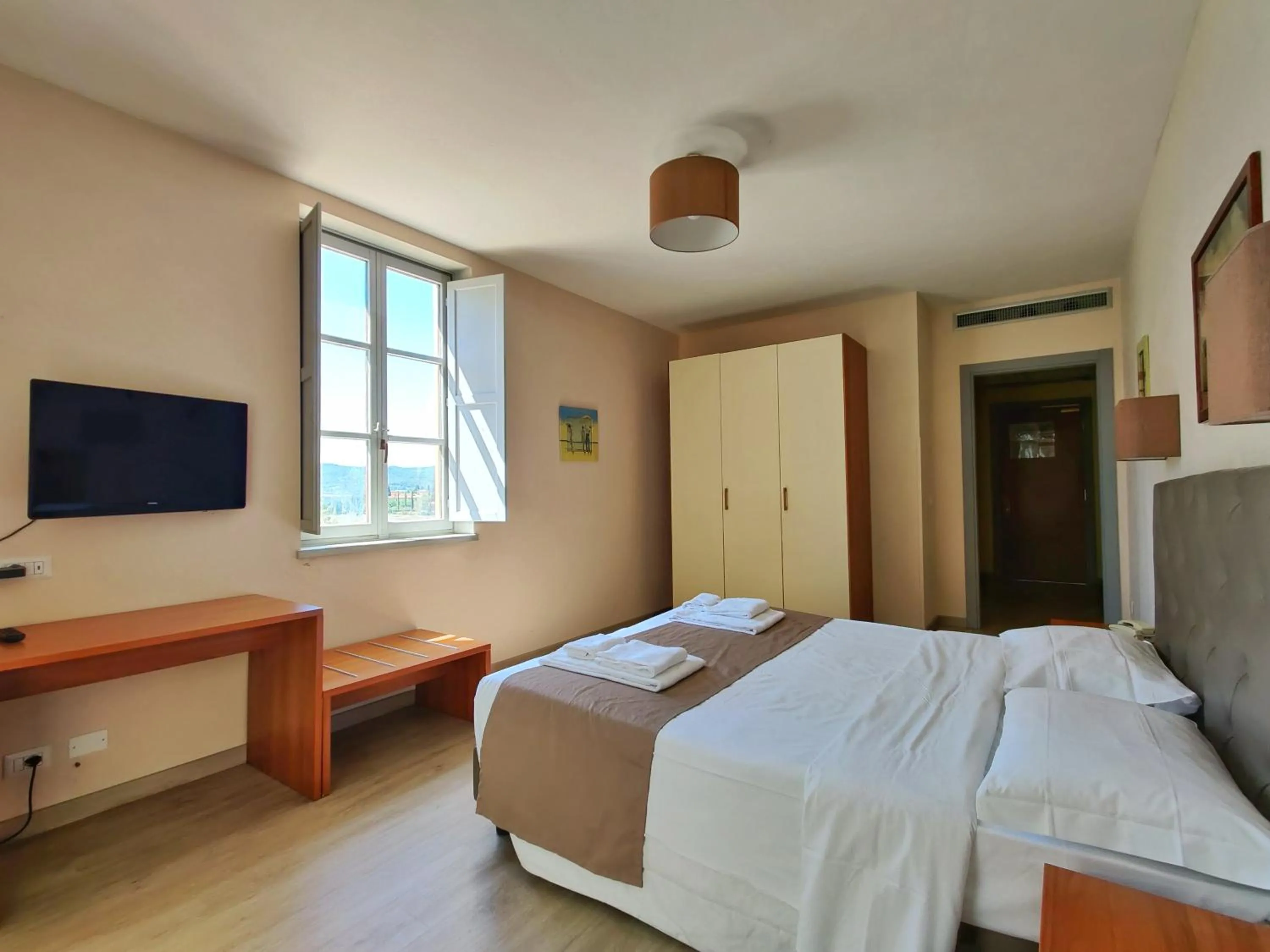 Photo of the whole room, Bed in Toscana Verde