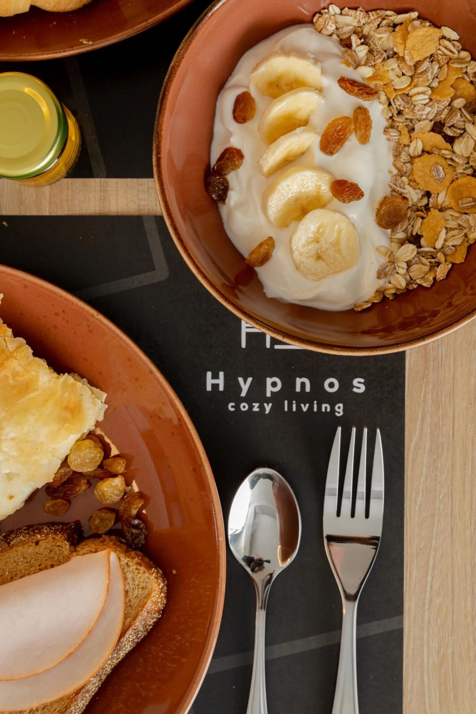 Breakfast in Hypnos Cozy Living