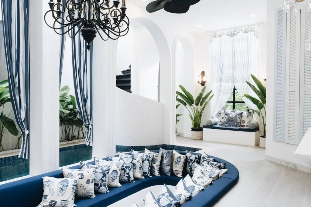 Living room in Luxurious 3BR Villa Muzo with Pool by OriVista near W