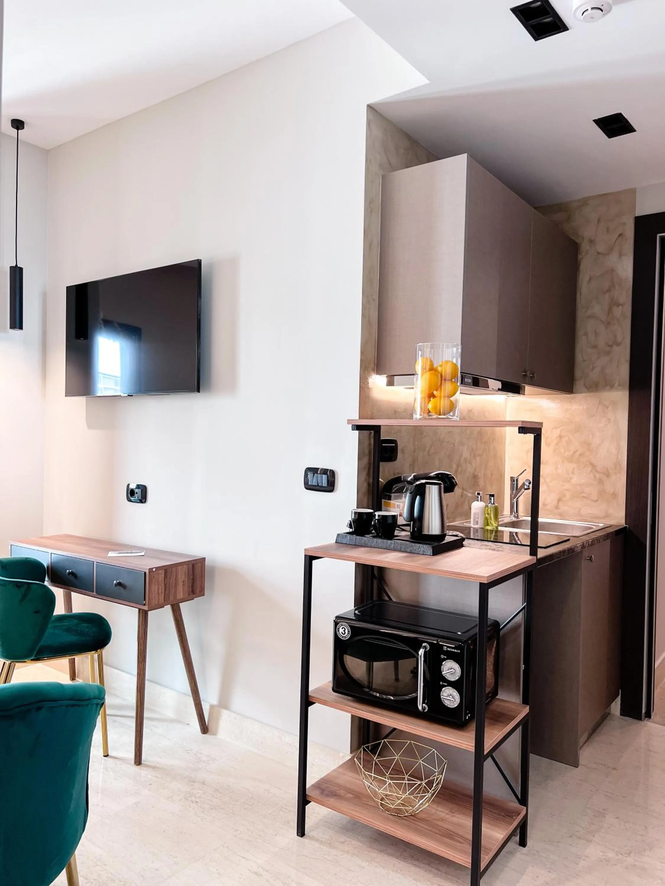 Coffee/tea facilities in Royalty Suites Psyrri