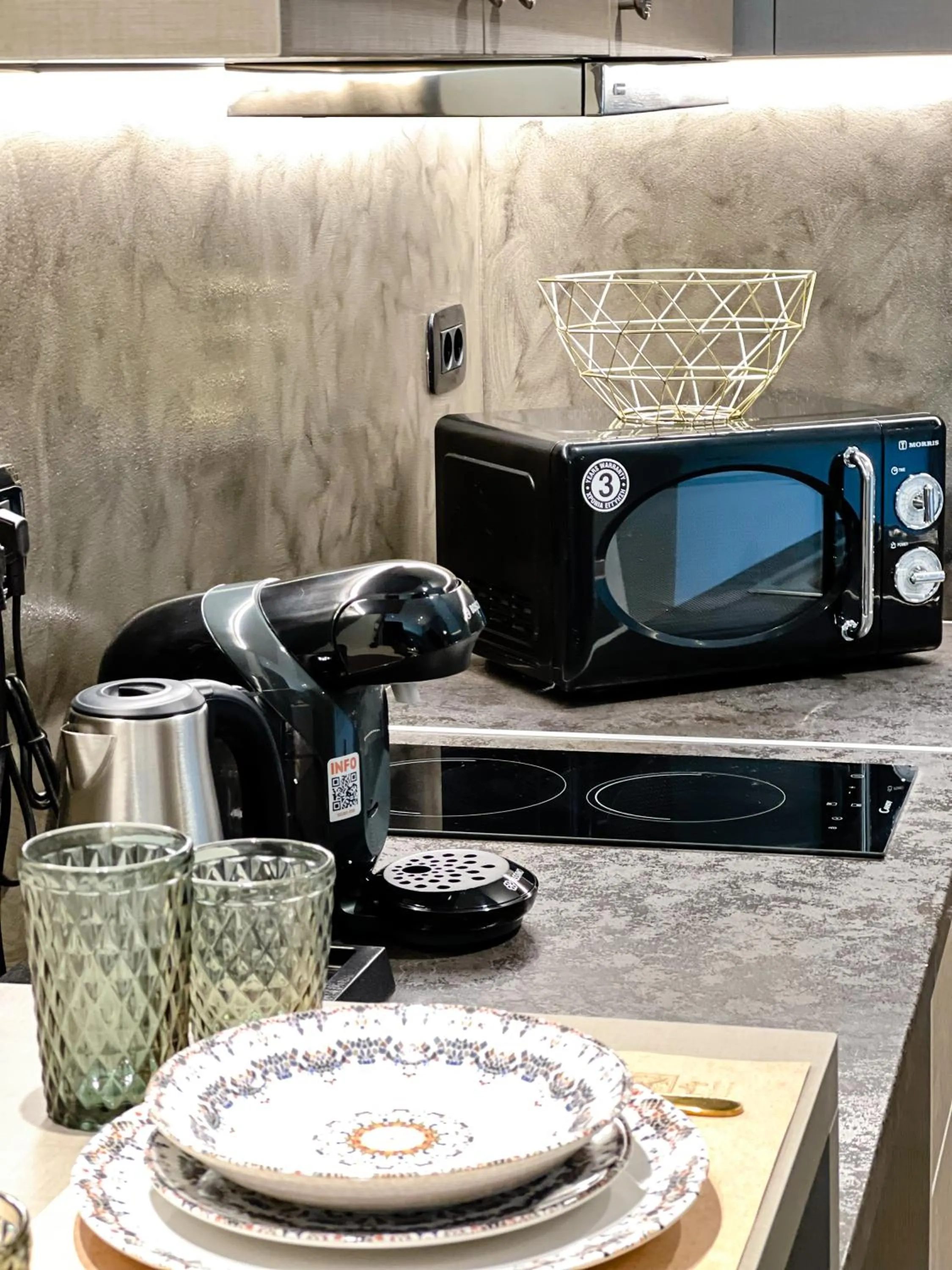 Coffee/tea facilities in Royalty Suites Psyrri