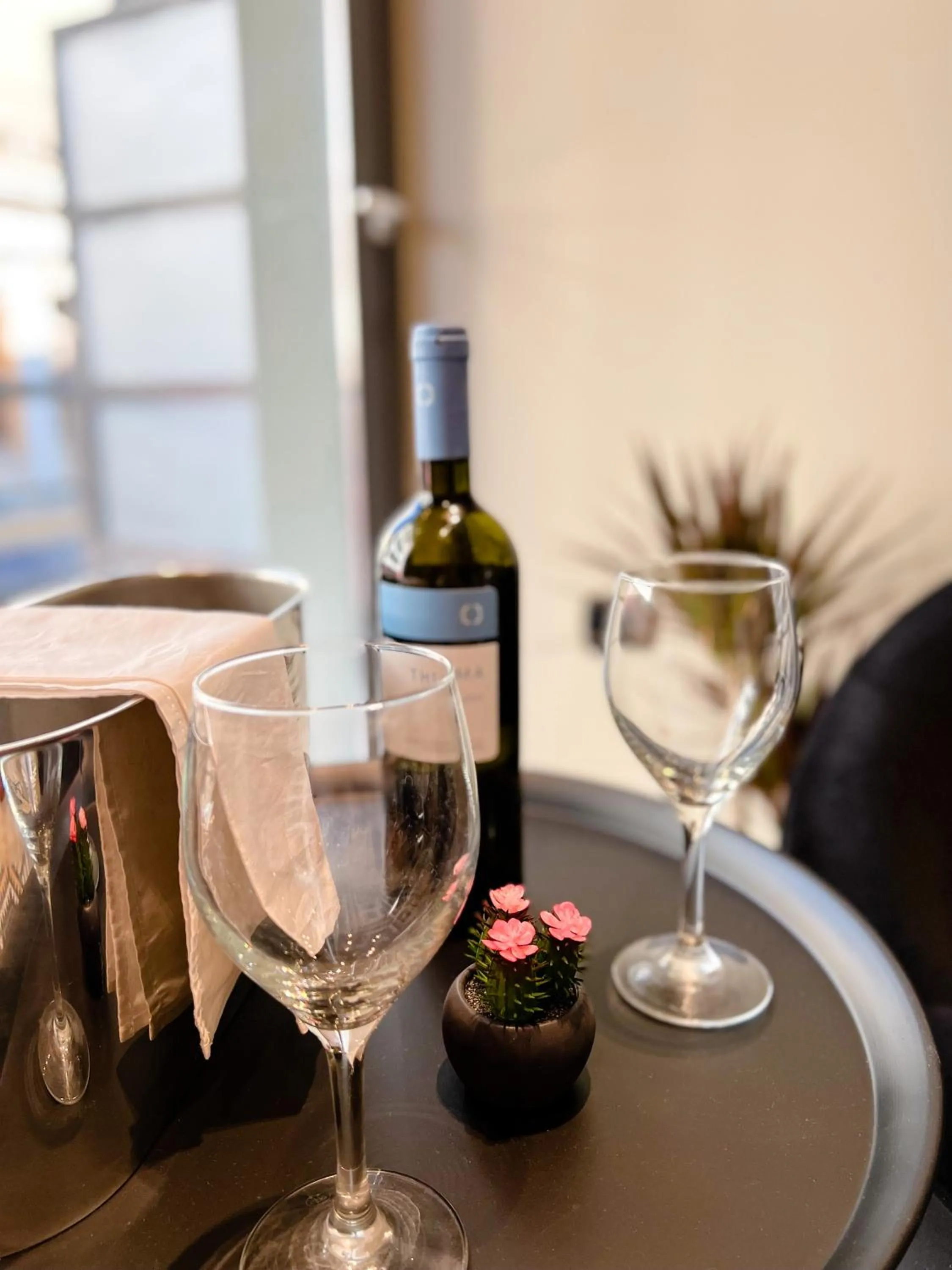 Drinks in Royalty Suites Psyrri