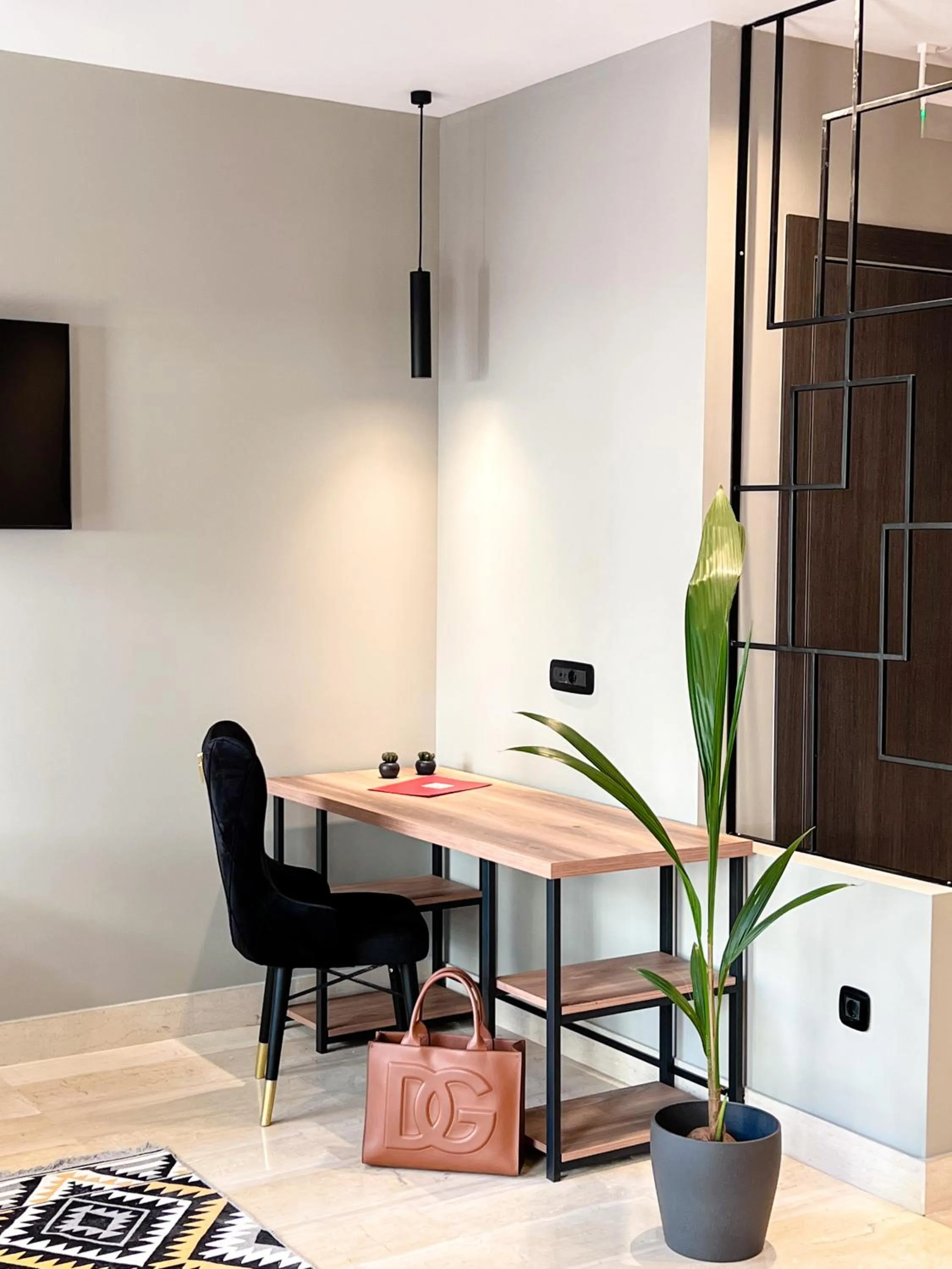 Business facilities in Royalty Suites Psyrri