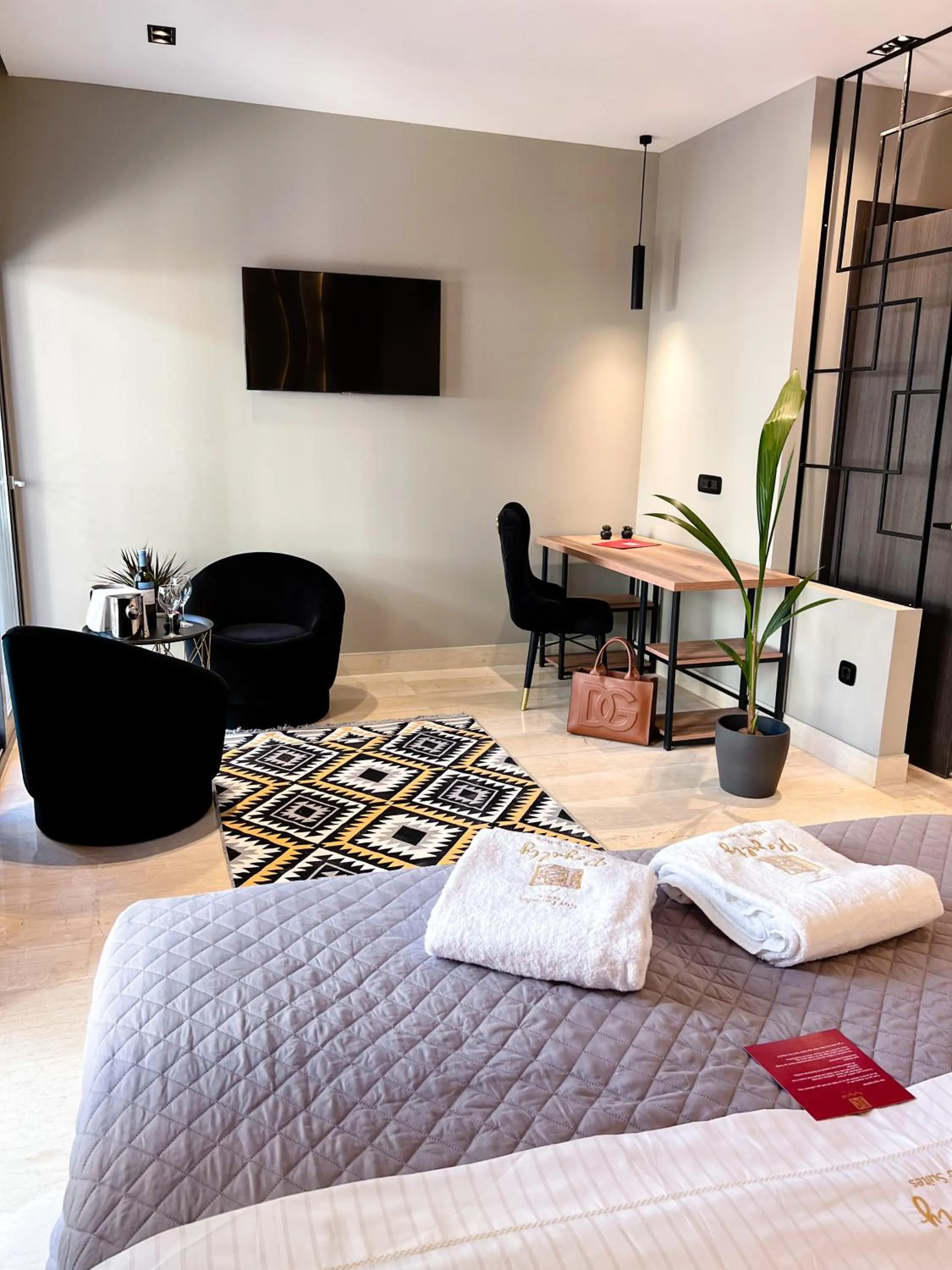 TV and multimedia in Royalty Suites Psyrri