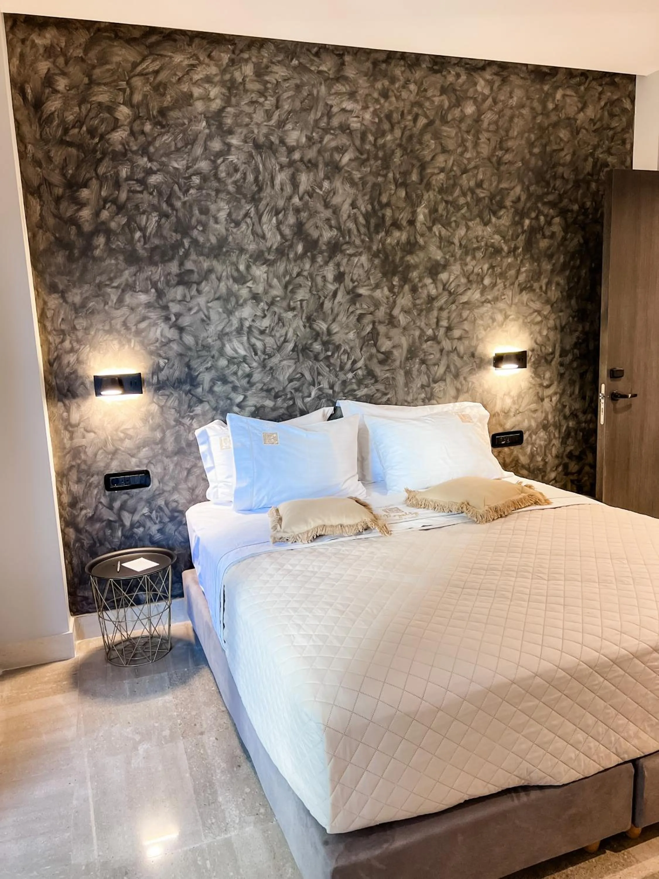 Bed in Royalty Suites Psyrri