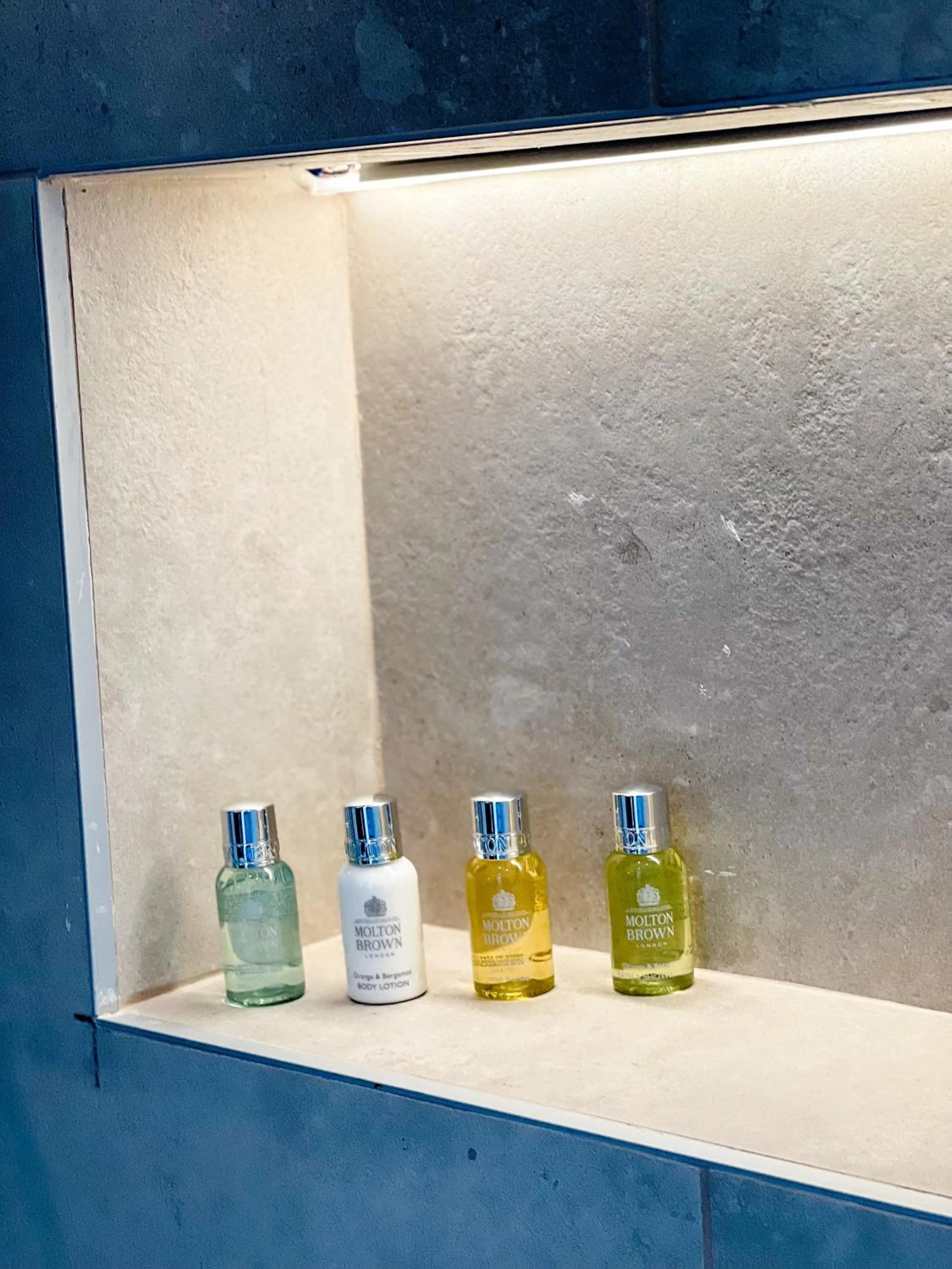 Bathroom in Royalty Suites Psyrri