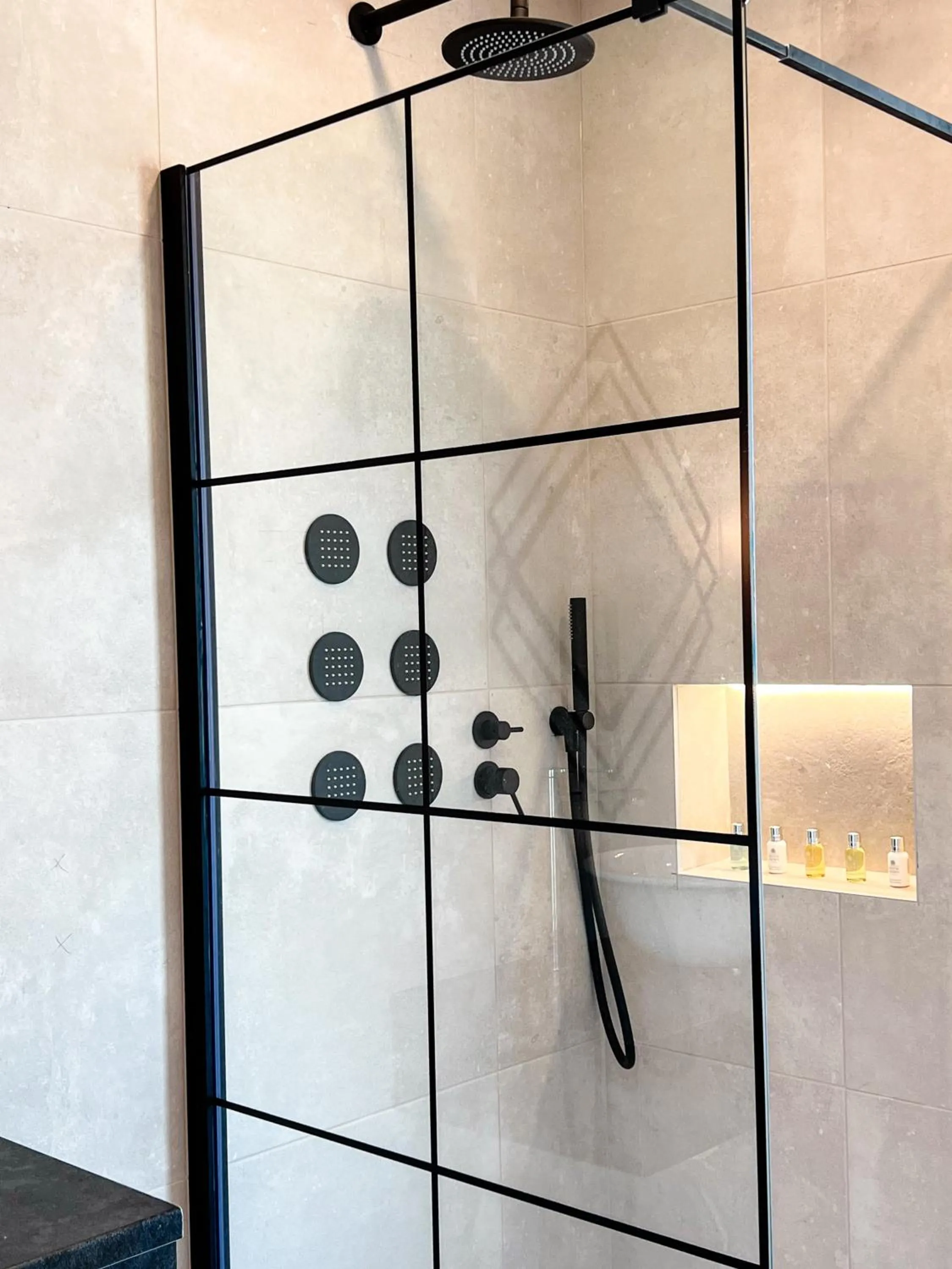 Bathroom in Royalty Suites Psyrri