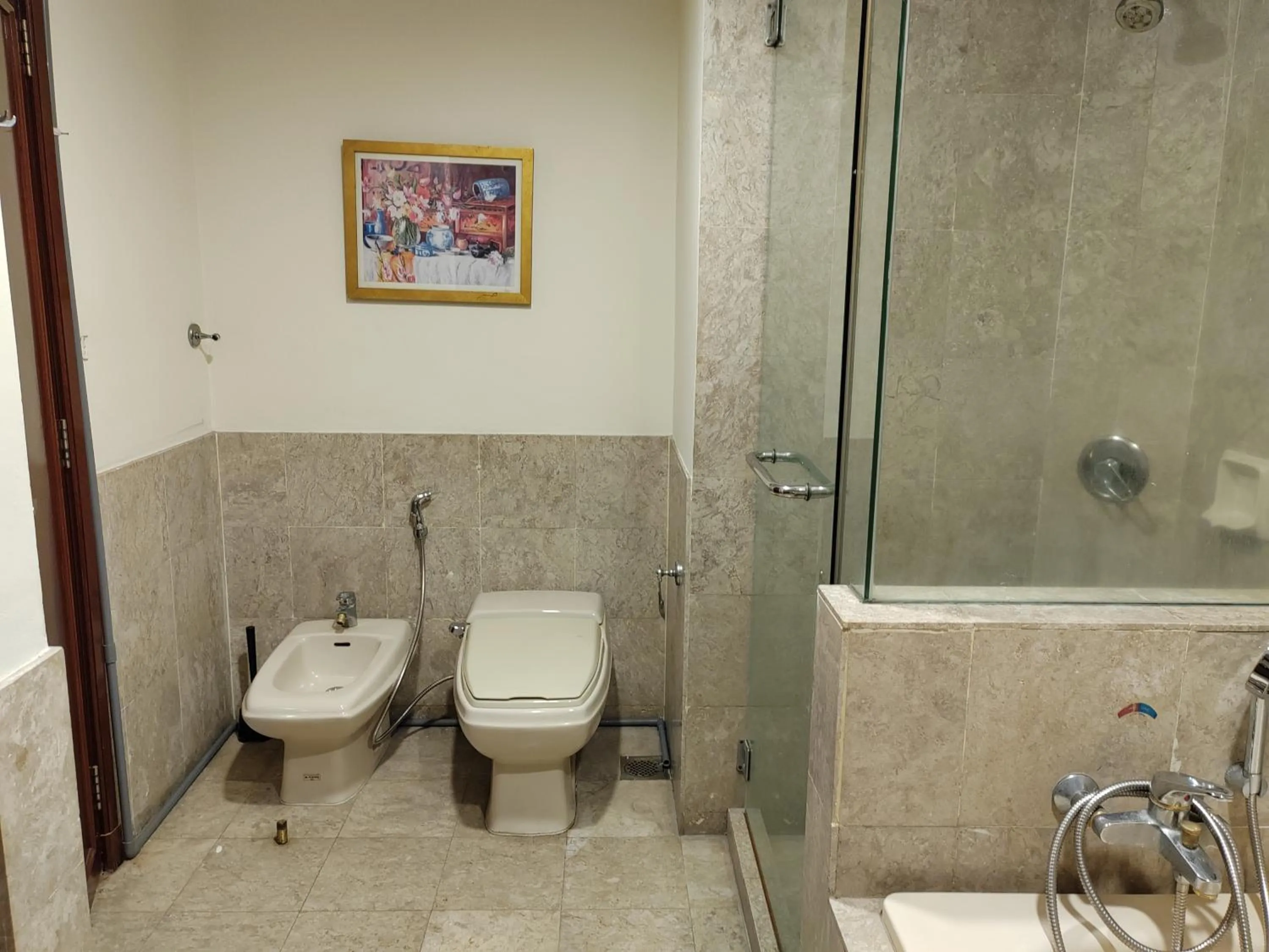 Shower in Kl landmark apartment at berjay Times square