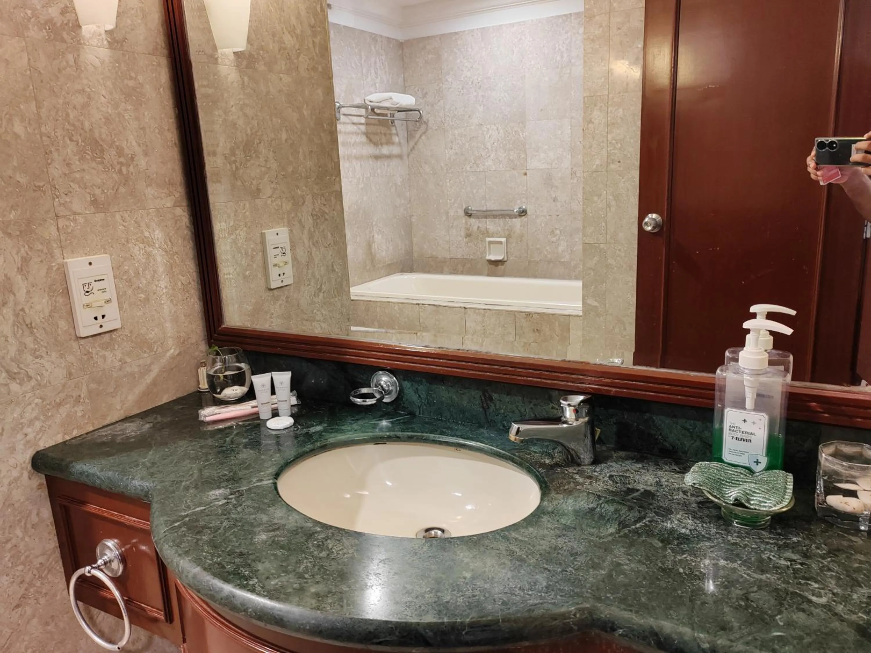 Shower in Kl landmark apartment at berjay Times square