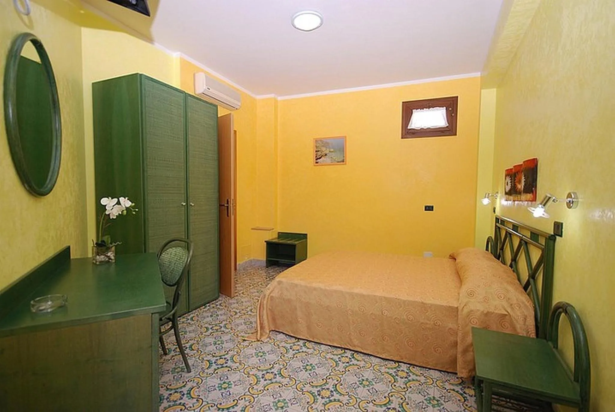 Photo of the whole room in Hotel Il Melograno