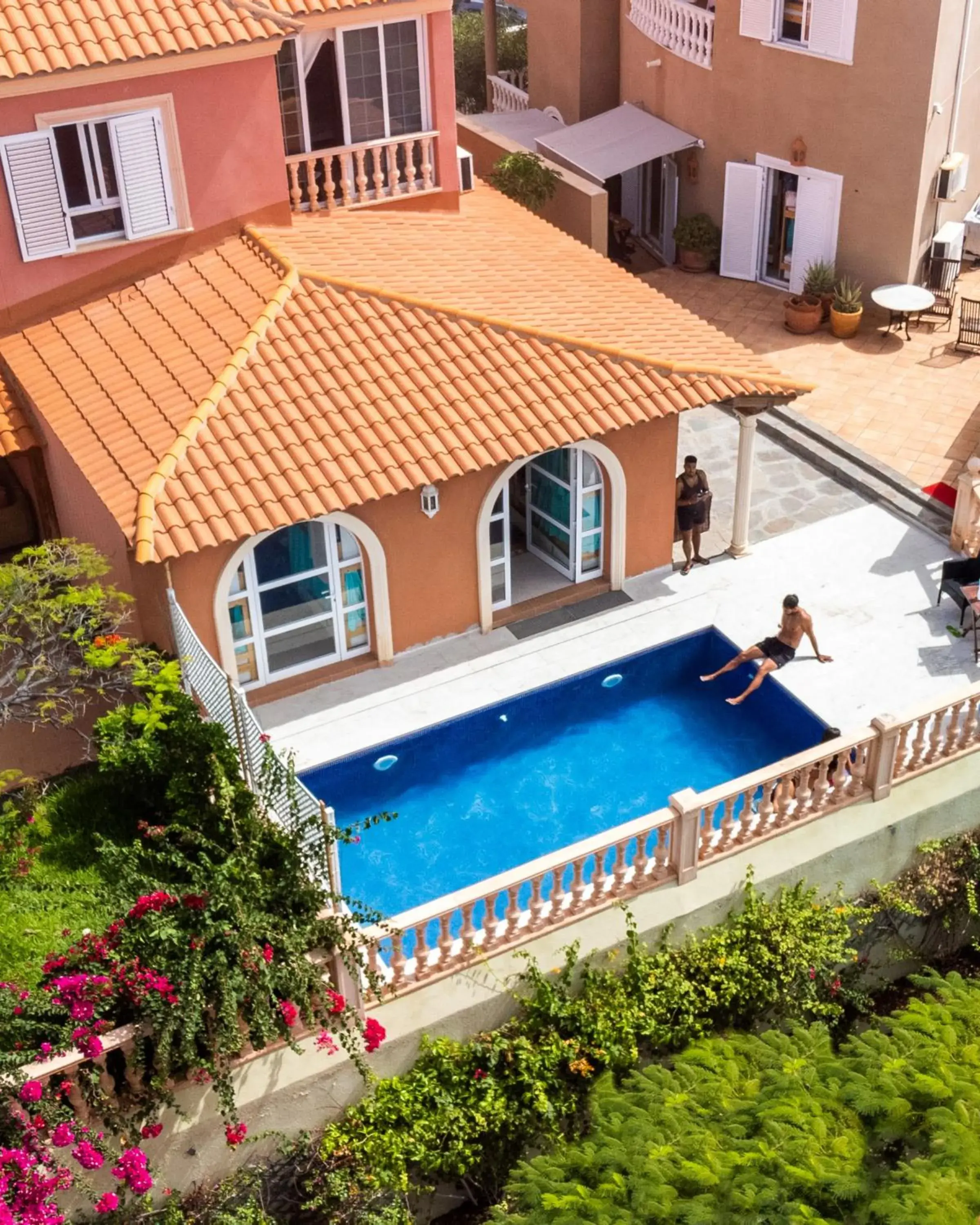 Property building in Duque Nest Hostel Property building in Duque Nest Hostel