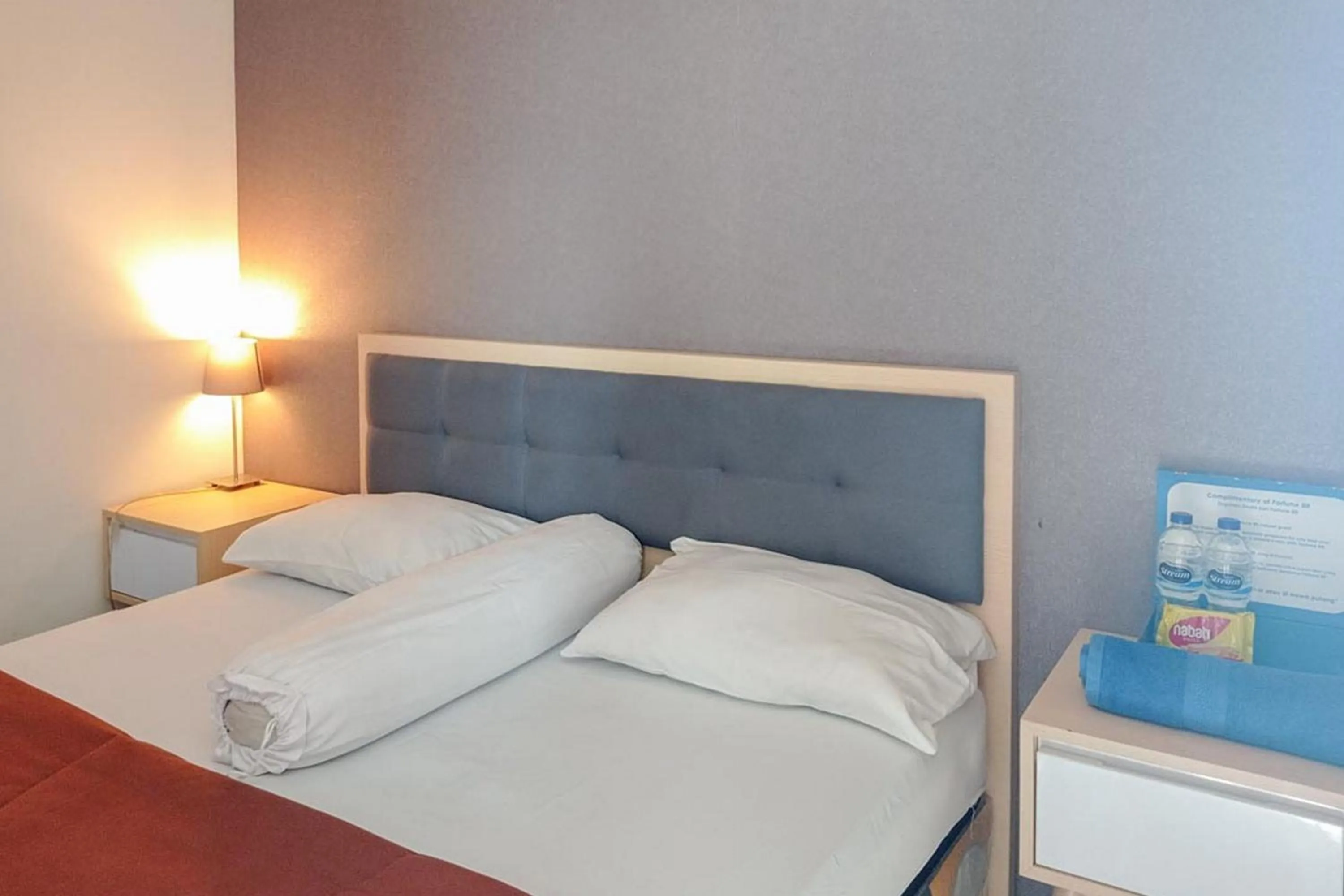 Bed in RedLiving Apartemen Grand Kamala Lagoon - Pekayon Tower Barclay North