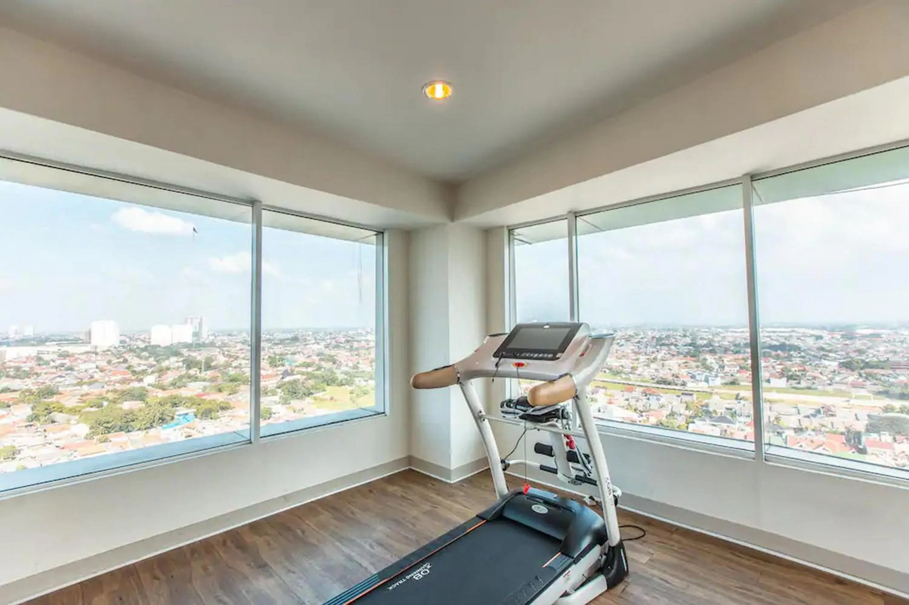 Fitness centre/facilities in RedLiving Apartemen Grand Kamala Lagoon - Pekayon Tower Barclay North