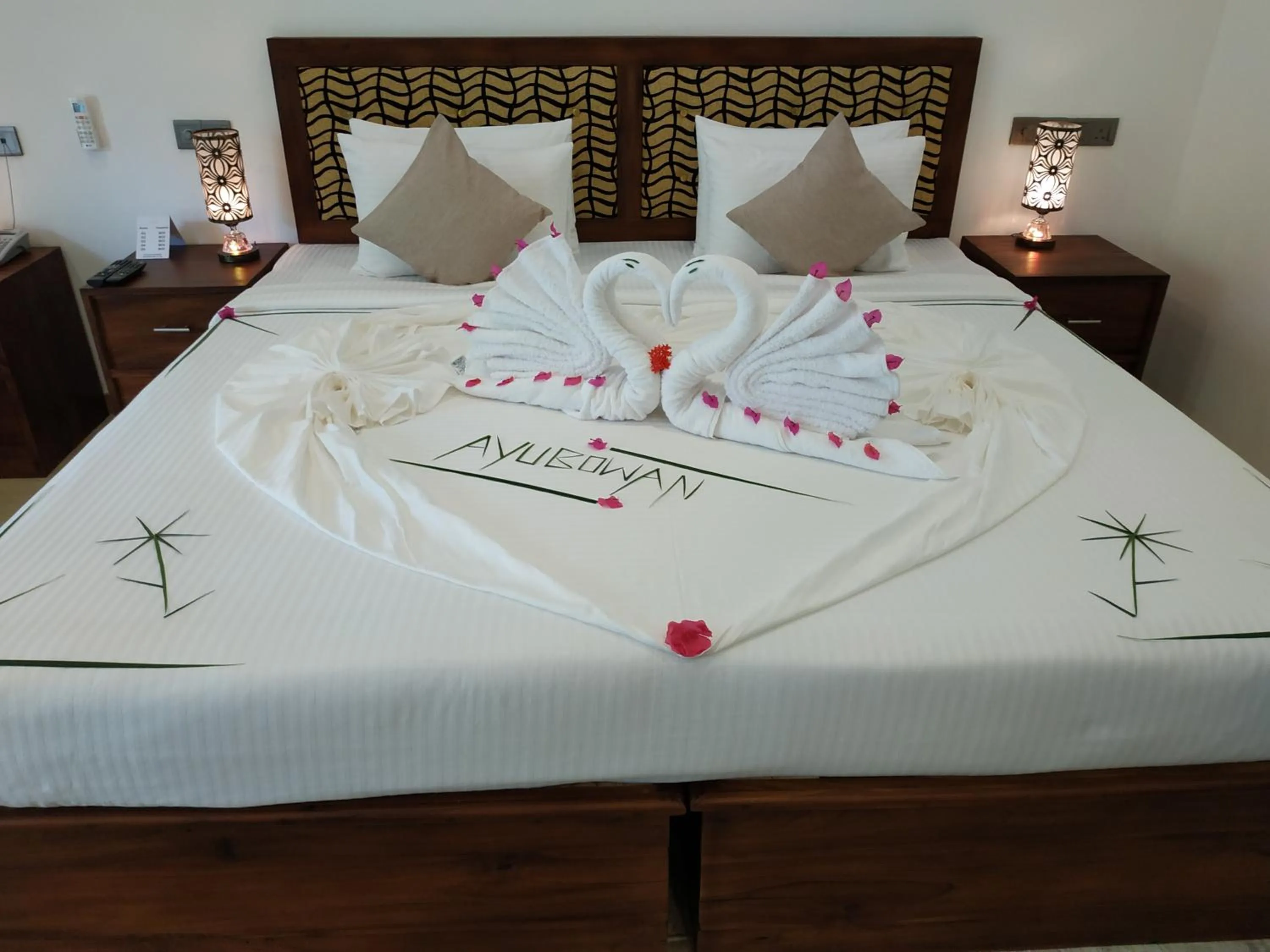 Bed in Sigiriya Cashew Palace Resort