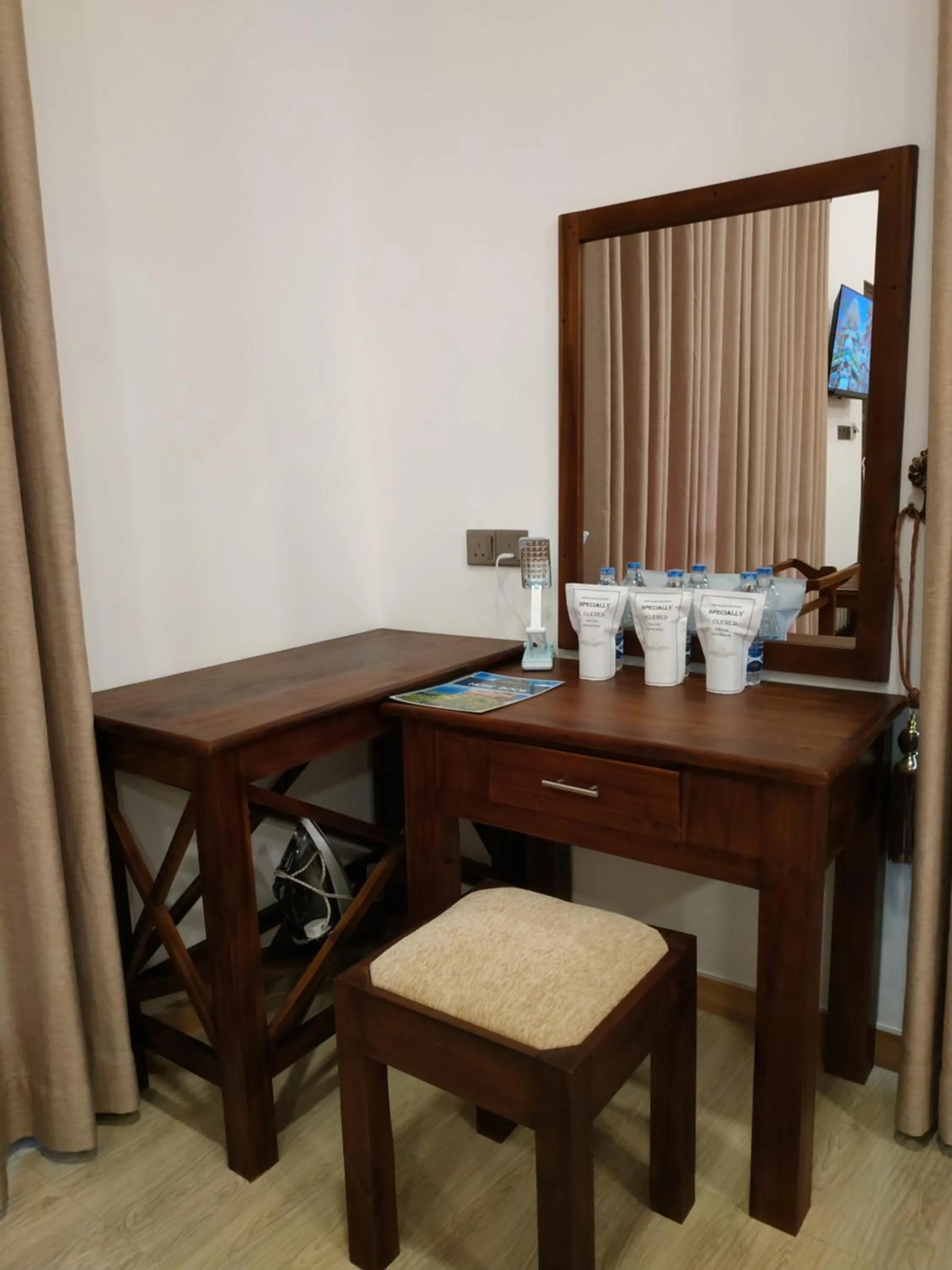 Sigiriya Cashew Palace Resort