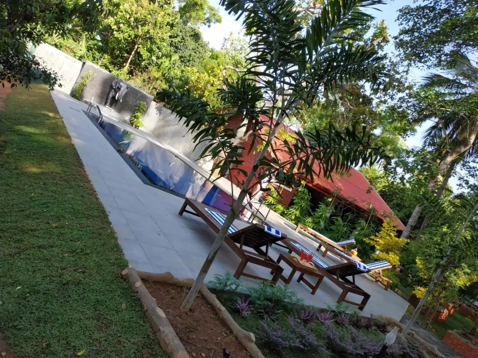 Sigiriya Cashew Palace Resort