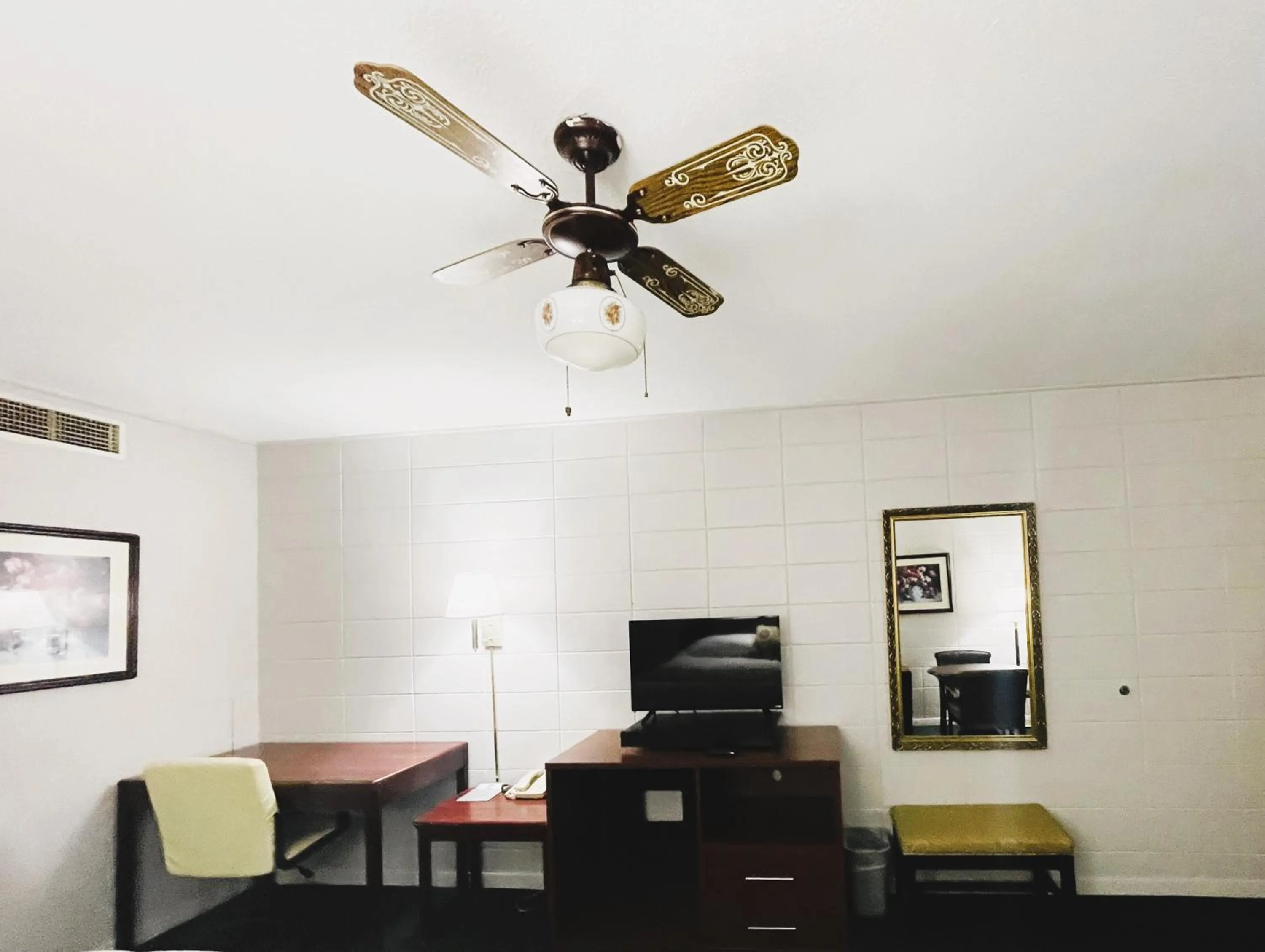 The Madison Inn Motel