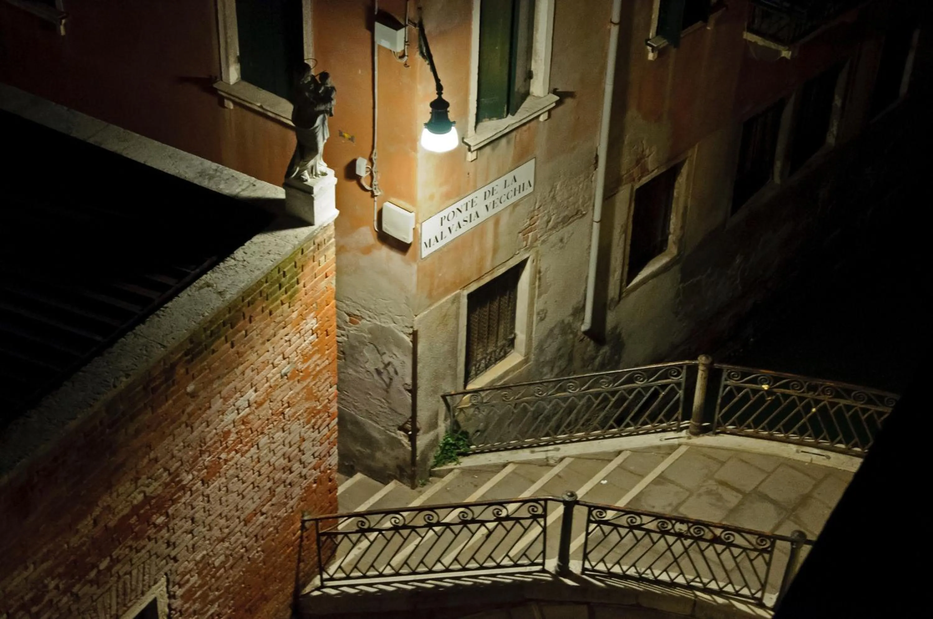 City view in Hotel La Fenice et Des Artistes