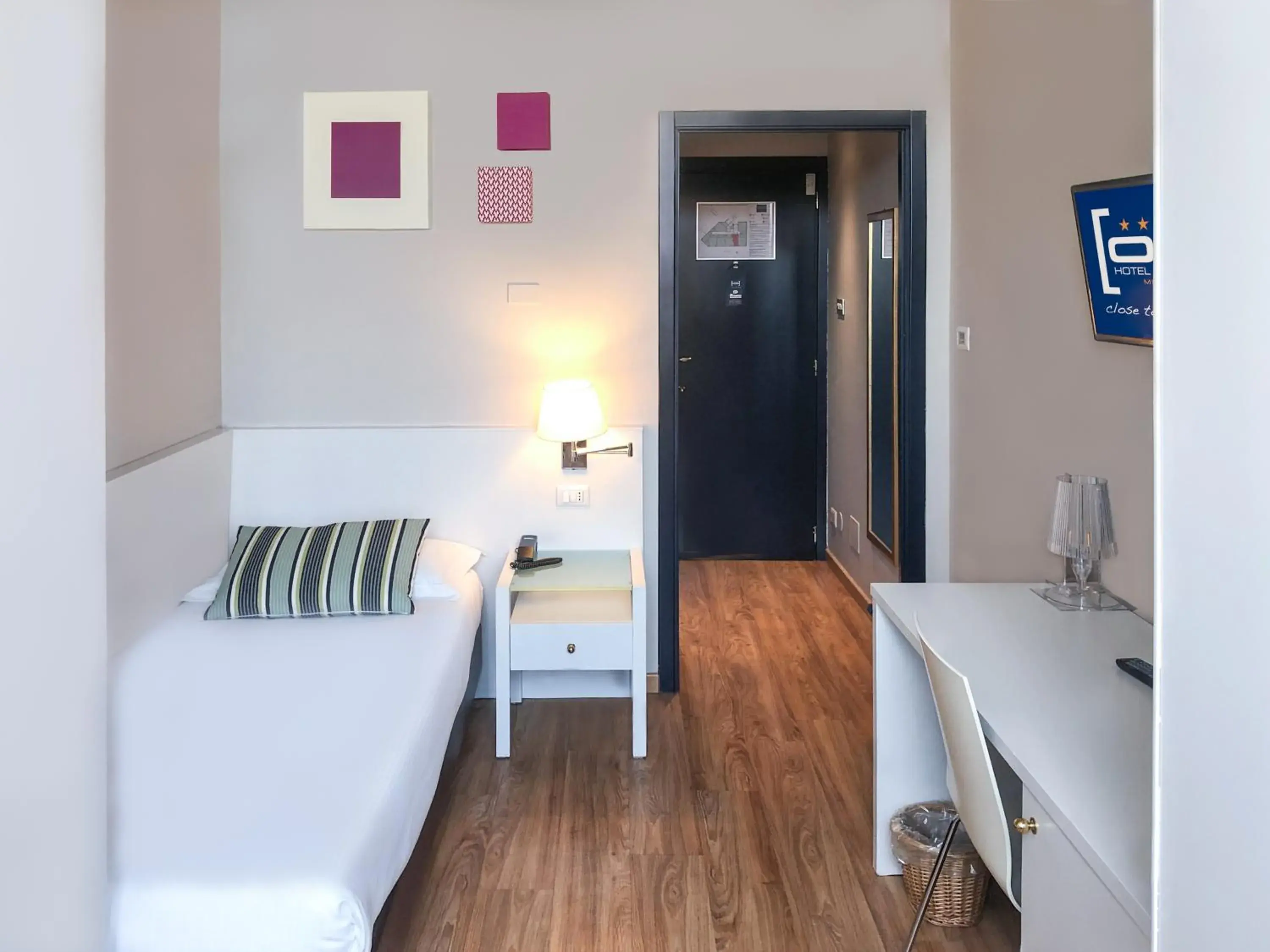 Bed in Hotel Oro Blu Bed in Hotel Oro Blu