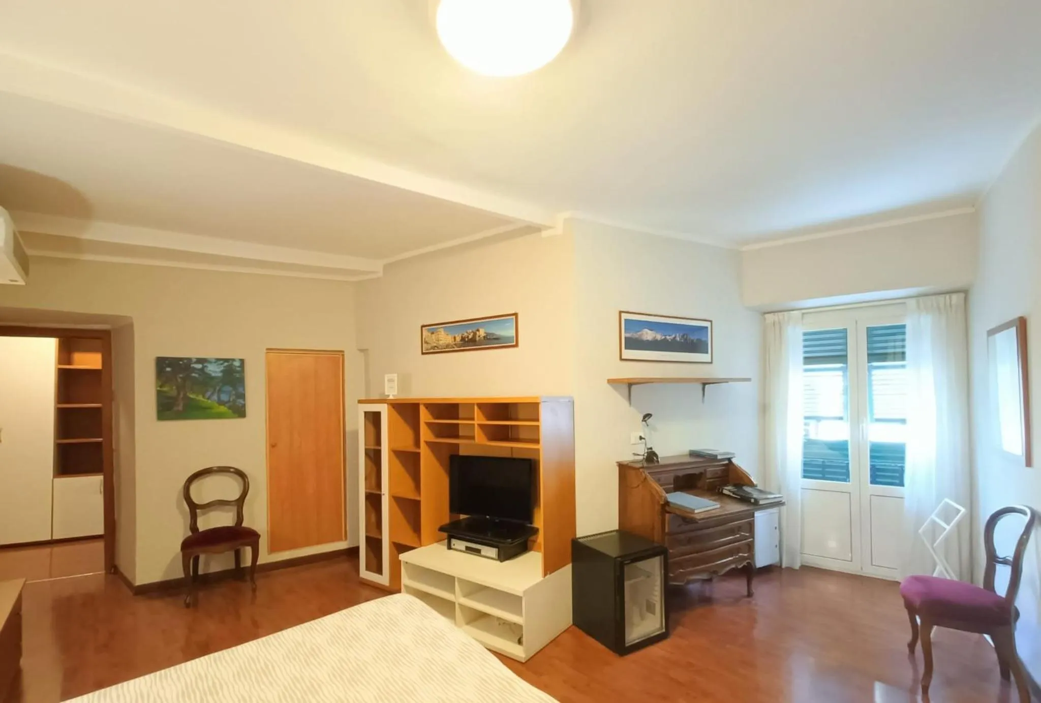 Bed in Hotel Helvetia