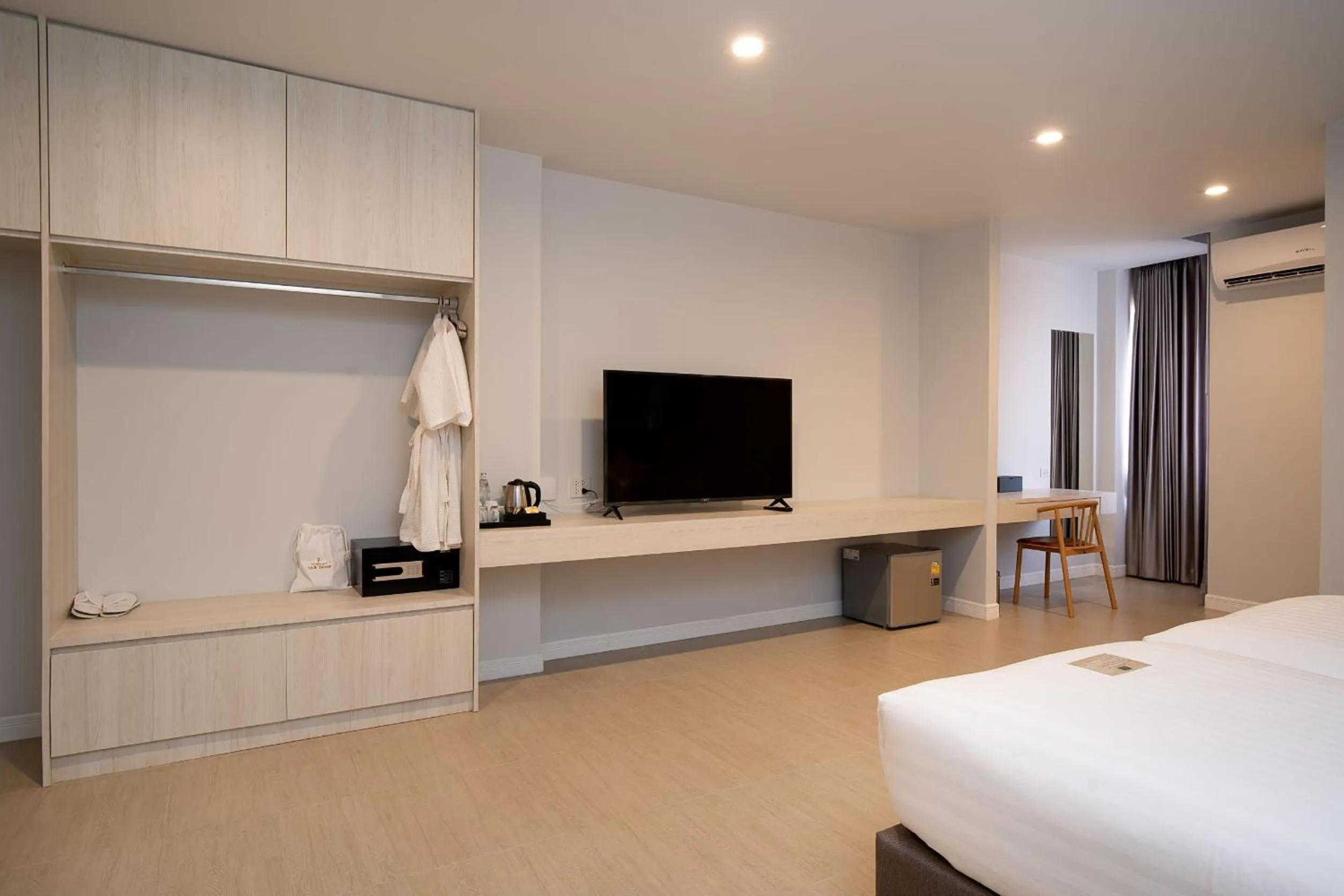 Area and facilities, Bed in The Pride Hotel Phitsanulok