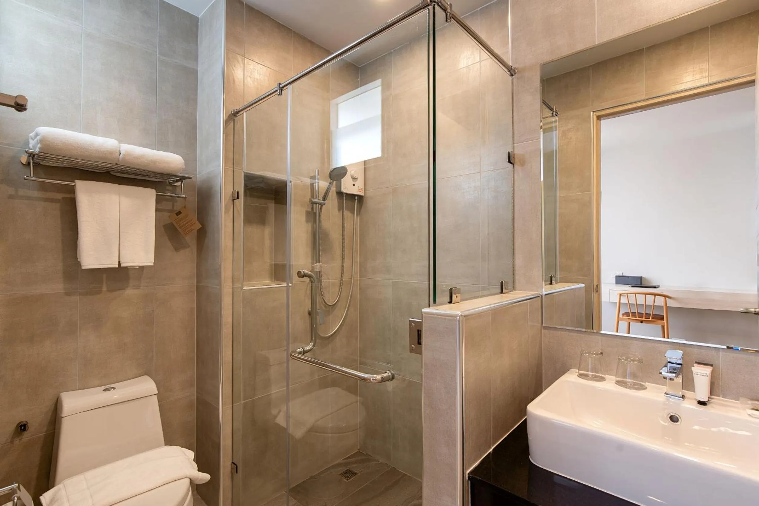 Bathroom in The Pride Hotel Phitsanulok