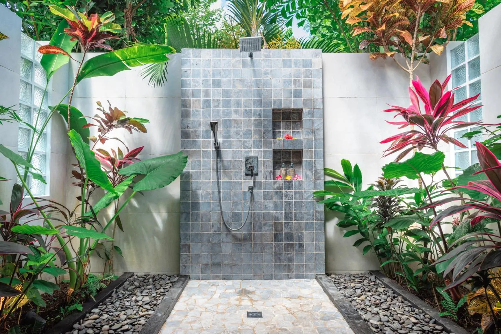 Shower in Villa Mata Hari