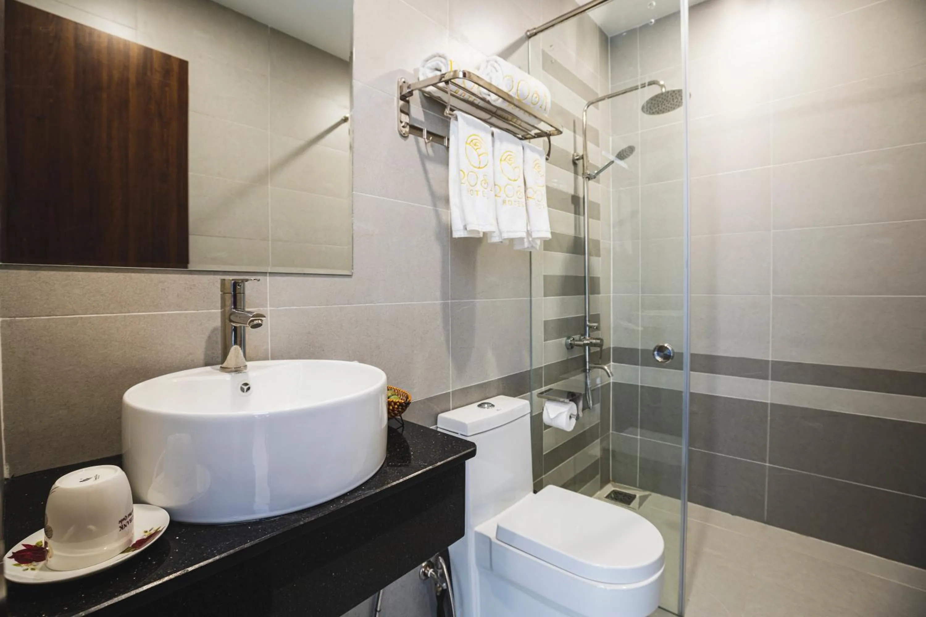 Bathroom in City Center Rosa Hotel