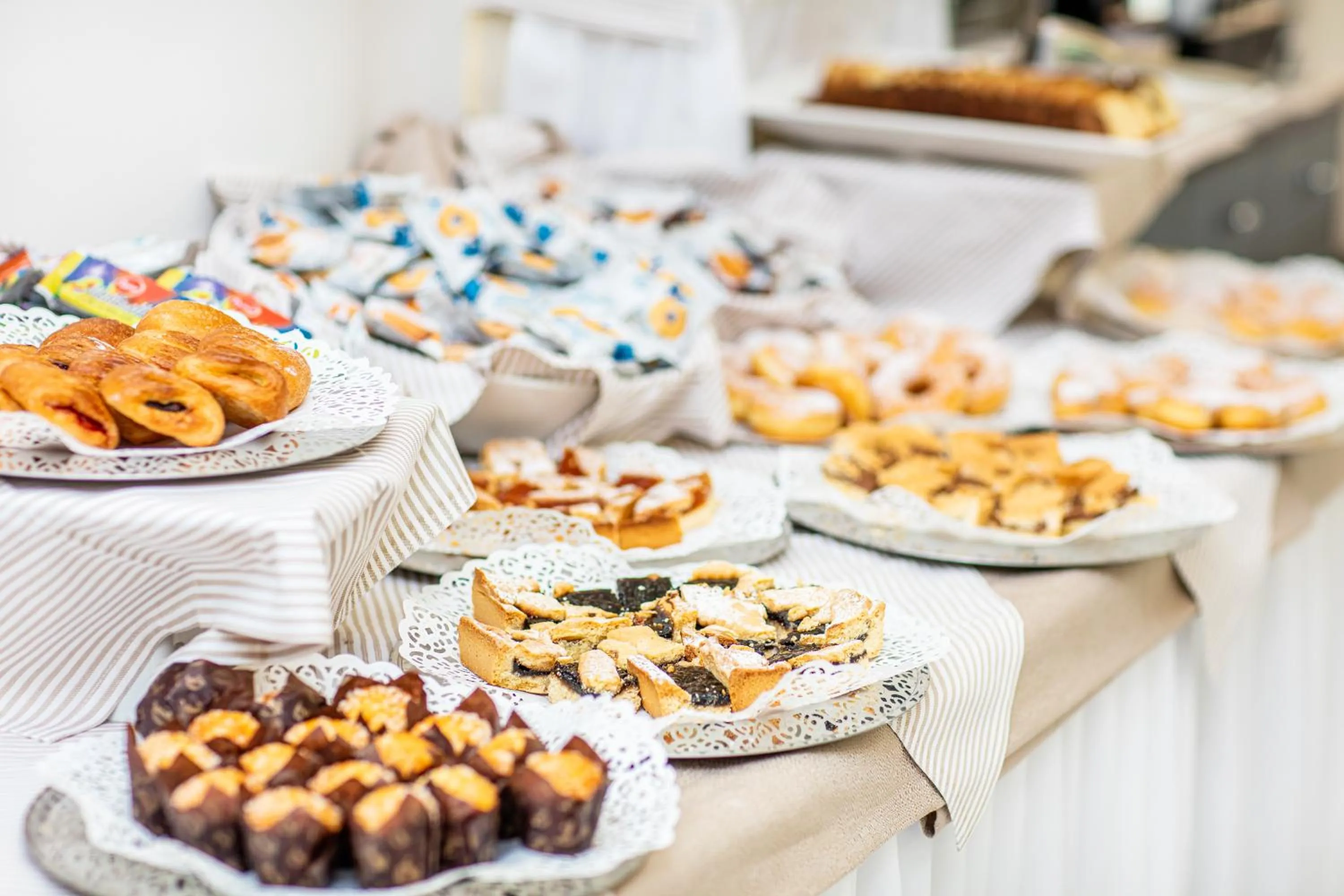 Buffet breakfast in Hotel Mediterraneo