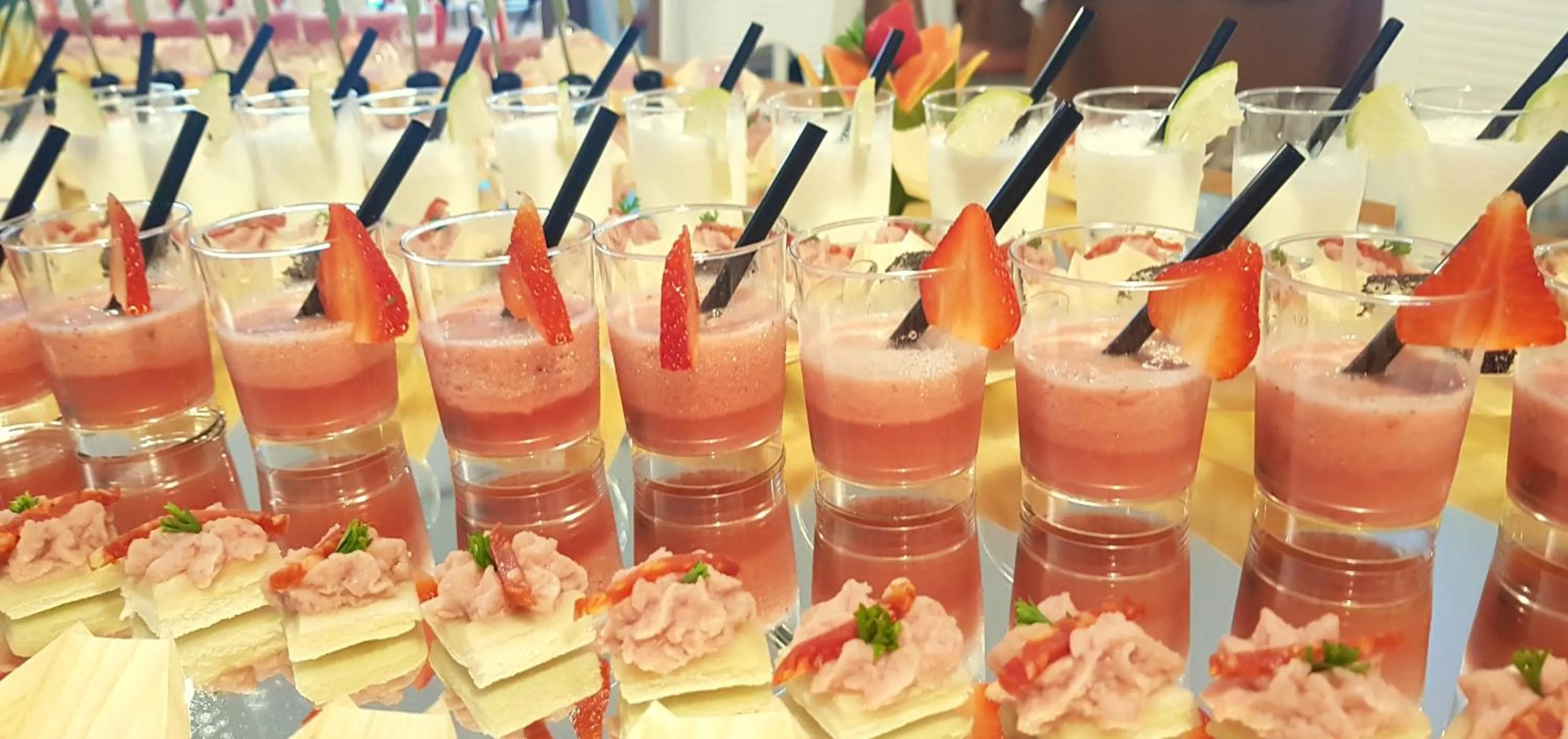 Food and drinks in Hotel Mediterraneo