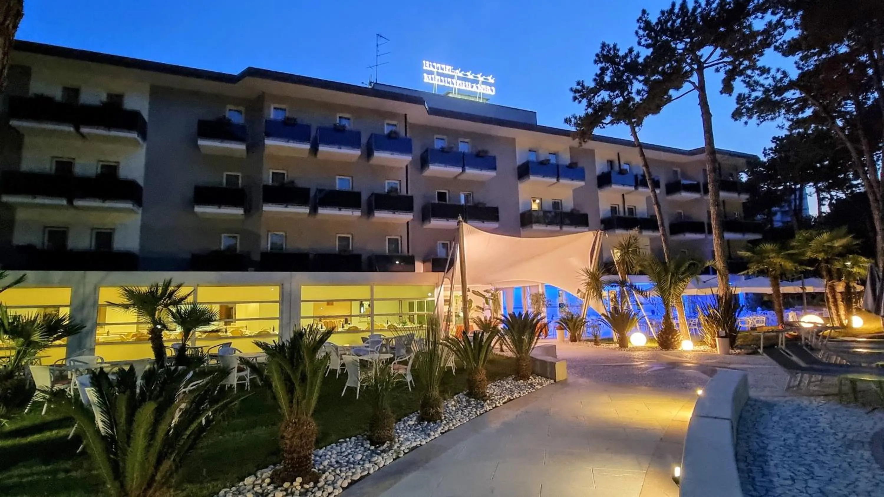 Property building in Hotel Mediterraneo