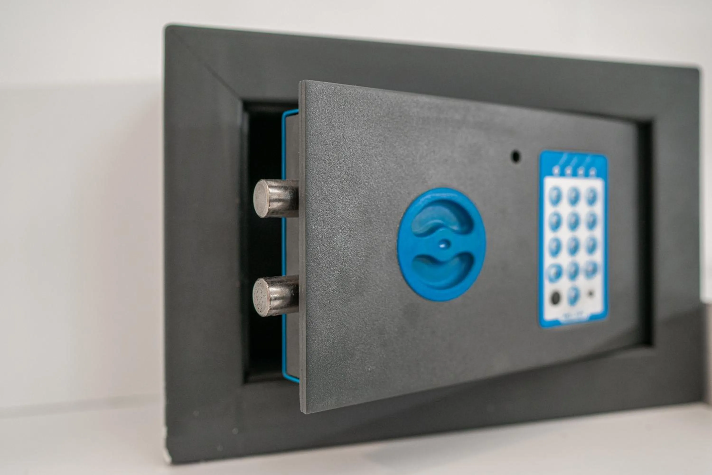 safe in Hotel Mediterraneo