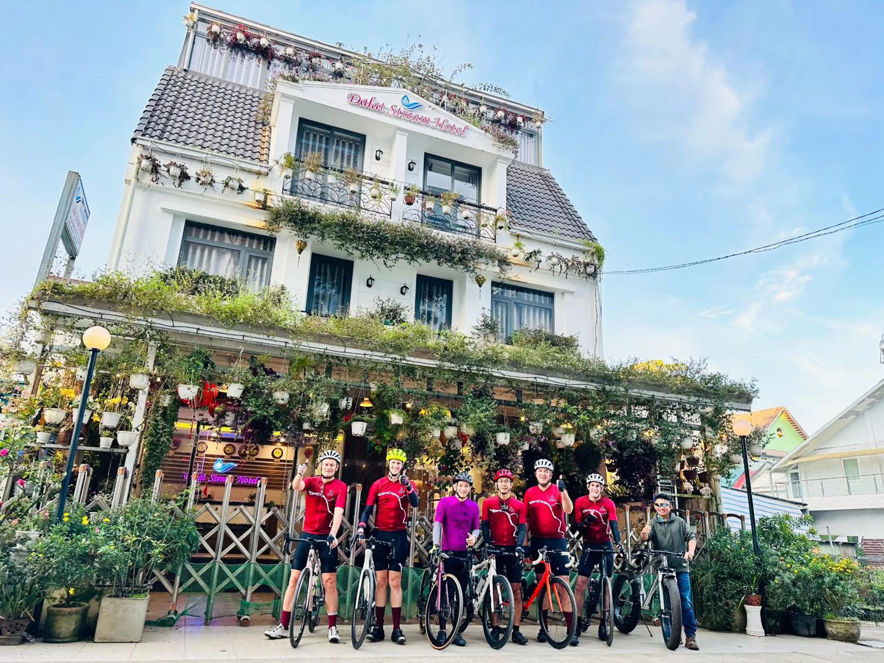 People in DALAT STREAM HOTEL-Khách sạn đẹp Đà Lạt