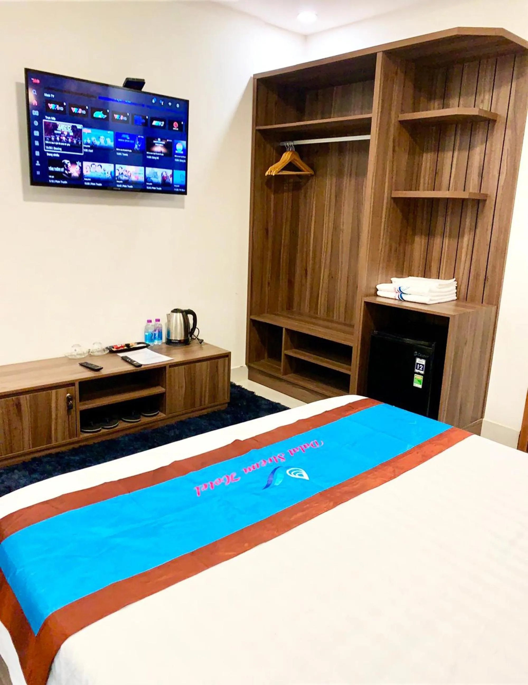 TV and multimedia, Bed in DALAT STREAM HOTEL-Khách sạn đẹp Đà Lạt