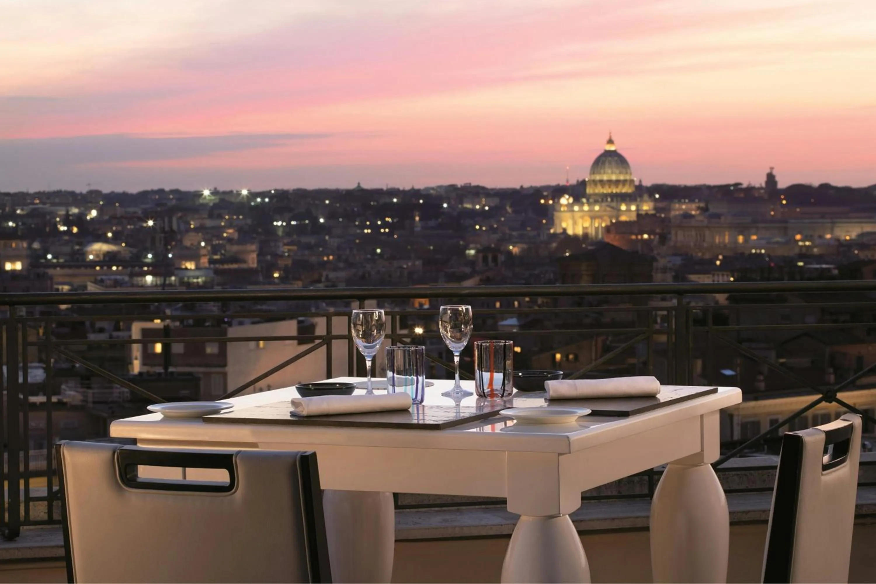 Restaurant/places to eat in Sina Bernini Bristol, Autograph Collection